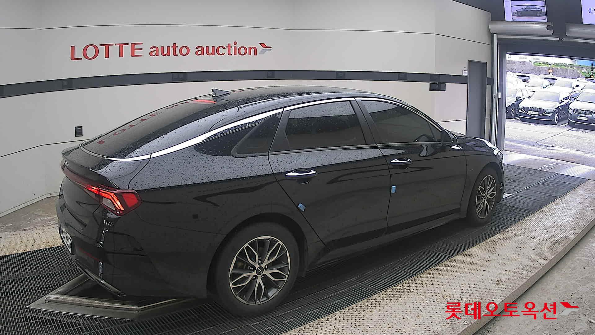 2022 - kia k5