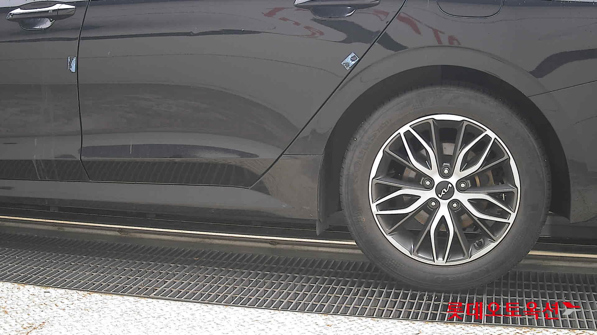 2022 - kia k5