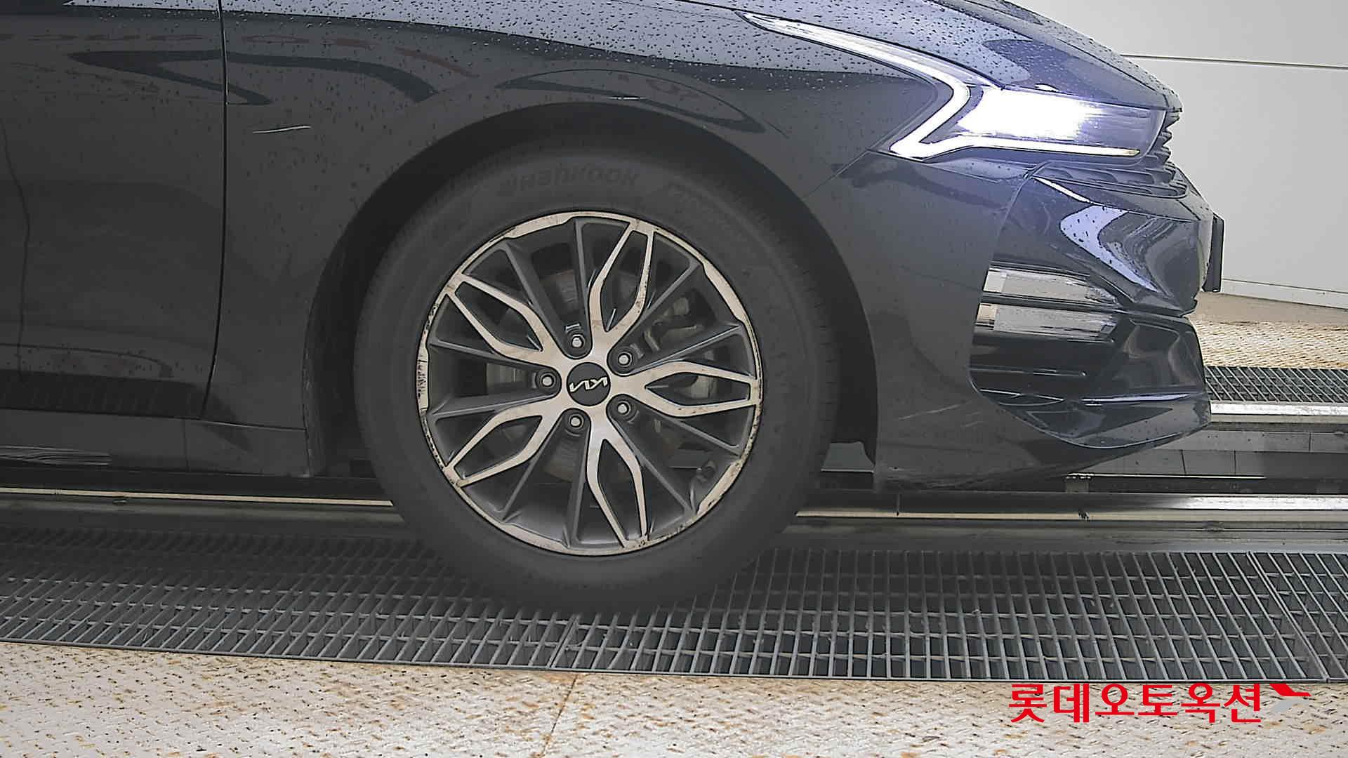 2022 - kia k5