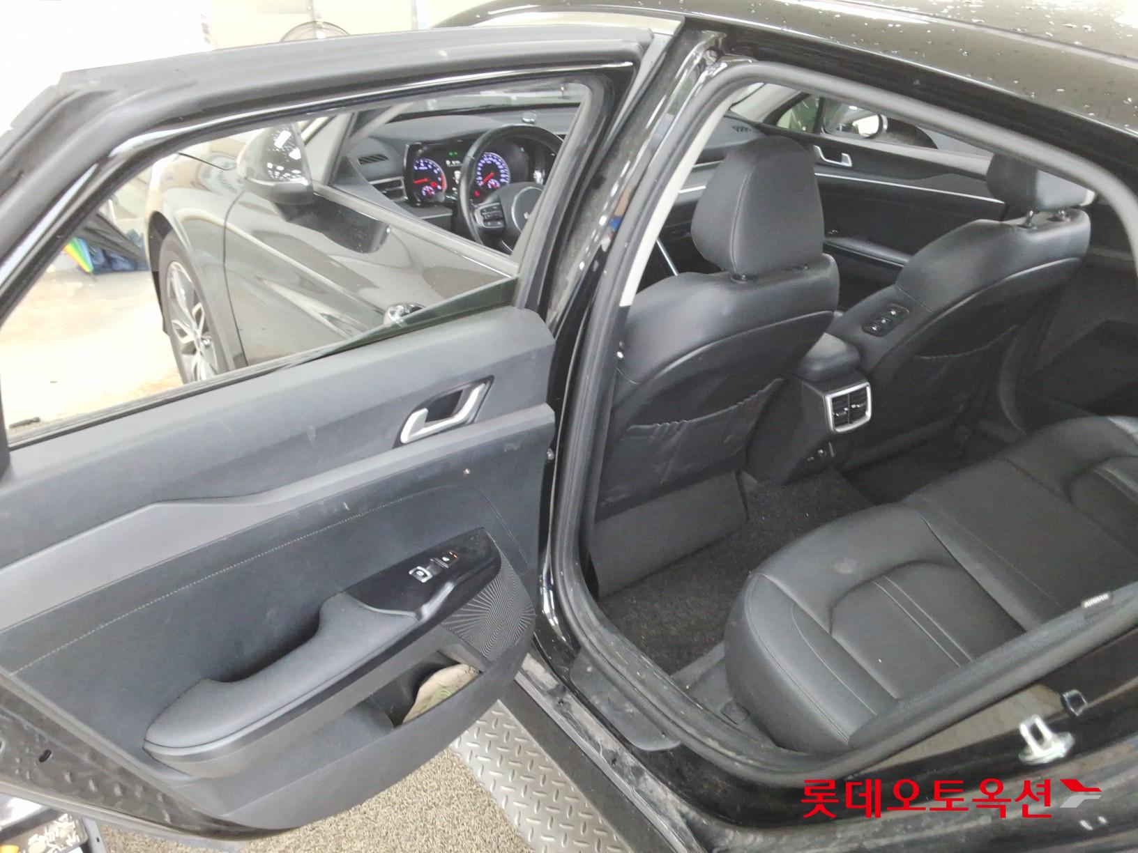 2022 - kia k5
