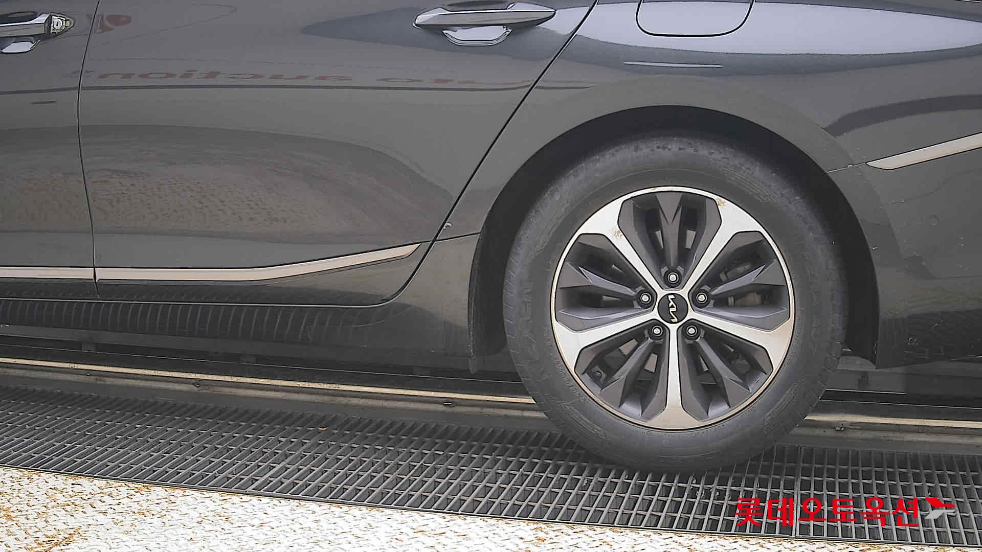 2023 - kia k8