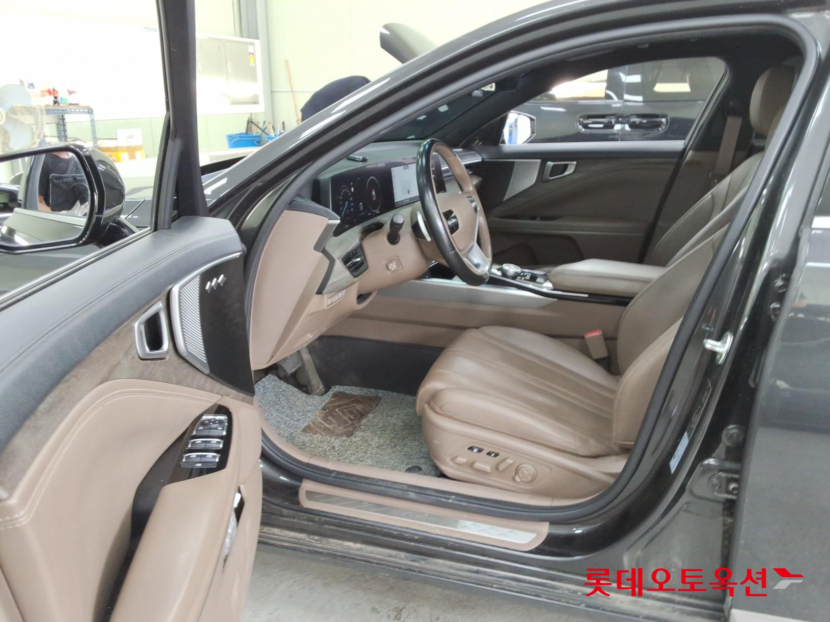 2023 - kia k8