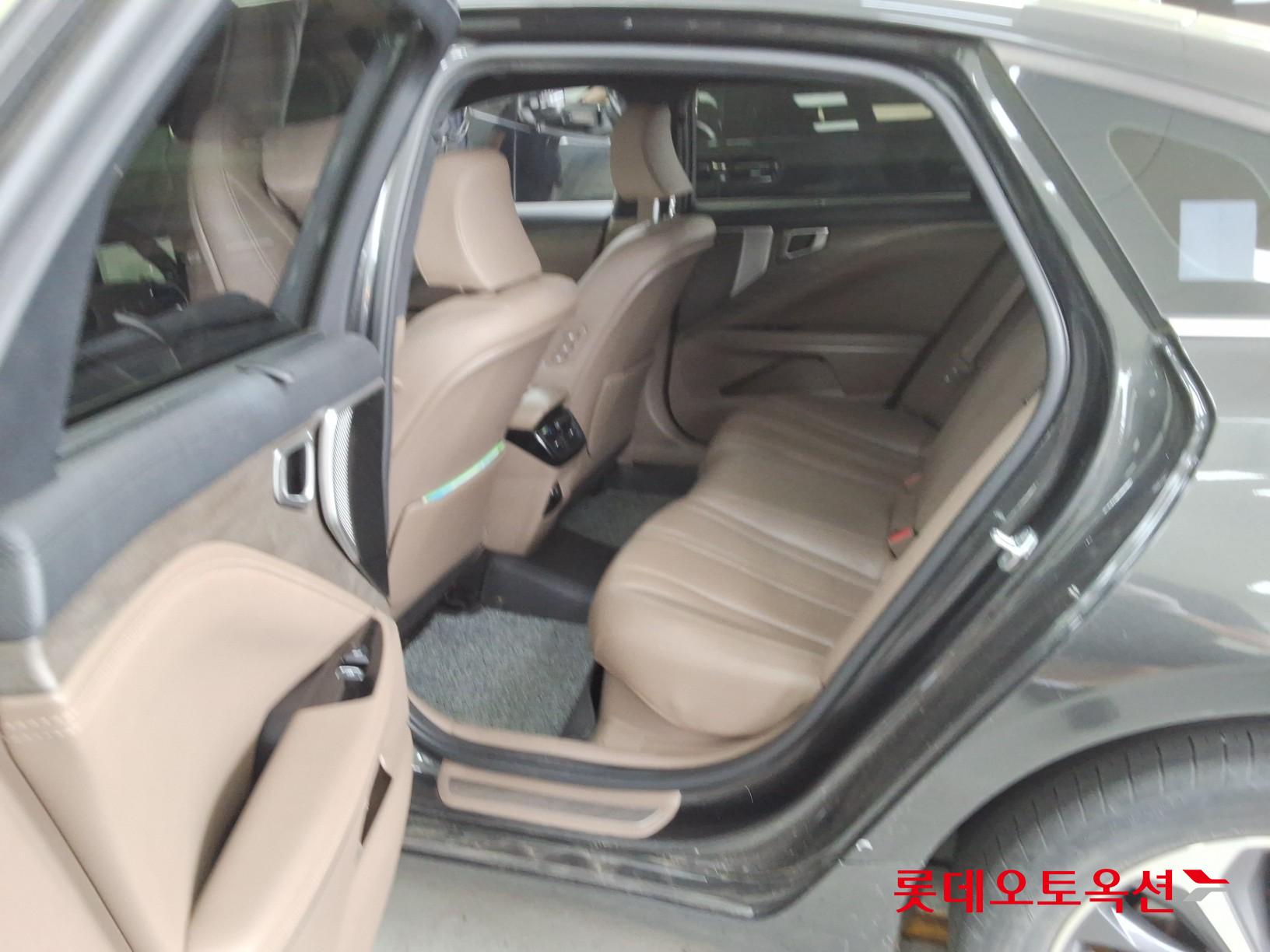 2023 - kia k8
