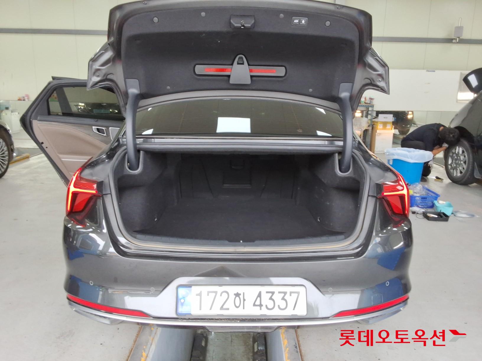 2023 - kia k8