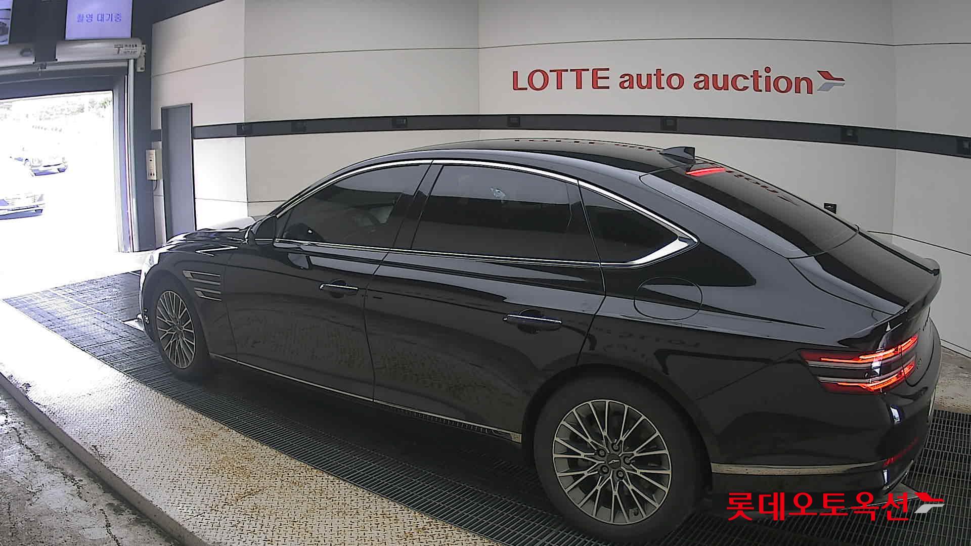 2022 - genesis g80