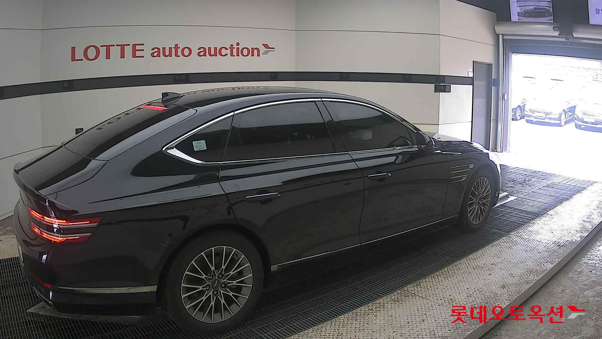 2022 - genesis g80