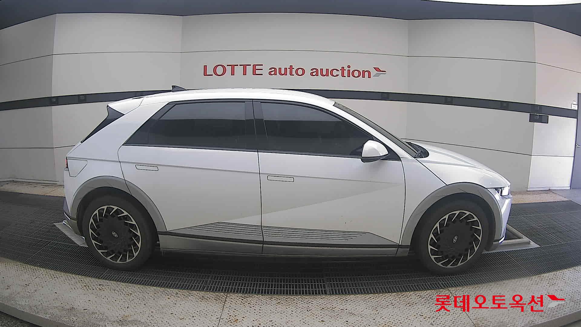 2022 - hyundai ioniq