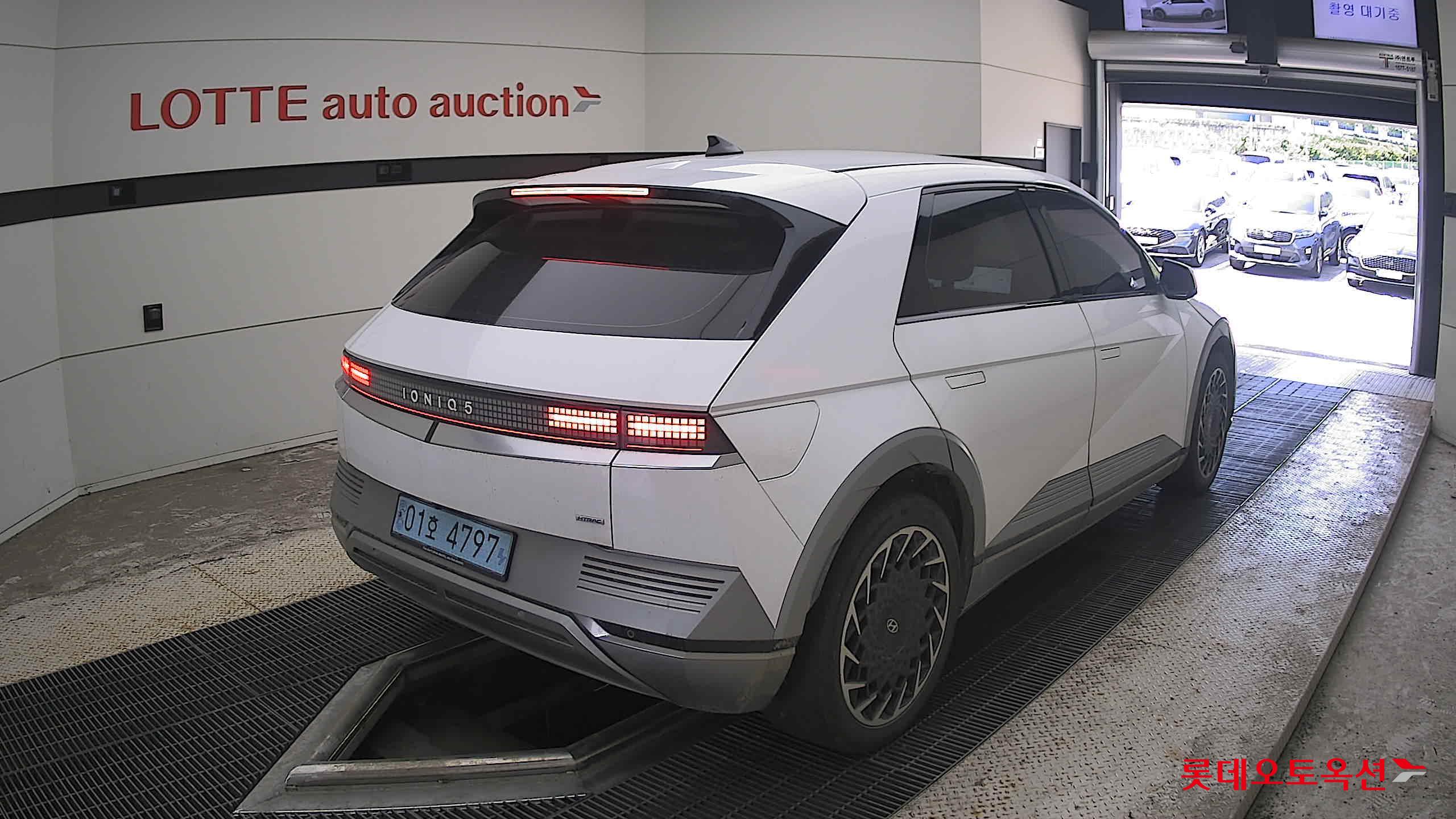 2022 - hyundai ioniq