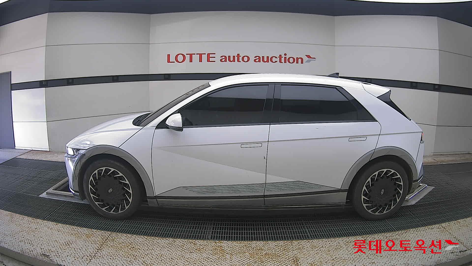 2022 - hyundai ioniq