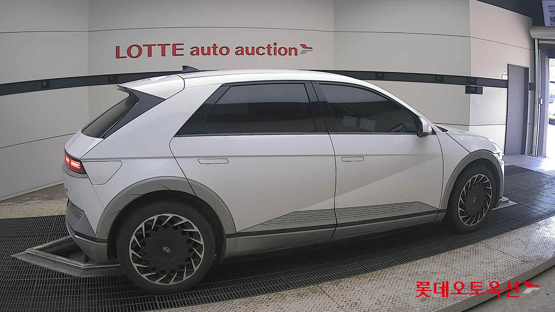 2022 - hyundai ioniq