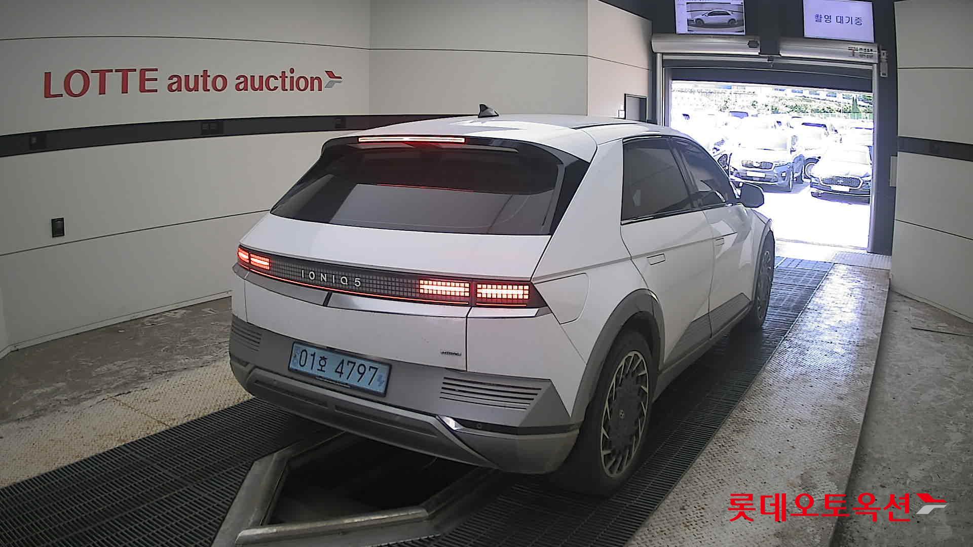 2022 - hyundai ioniq