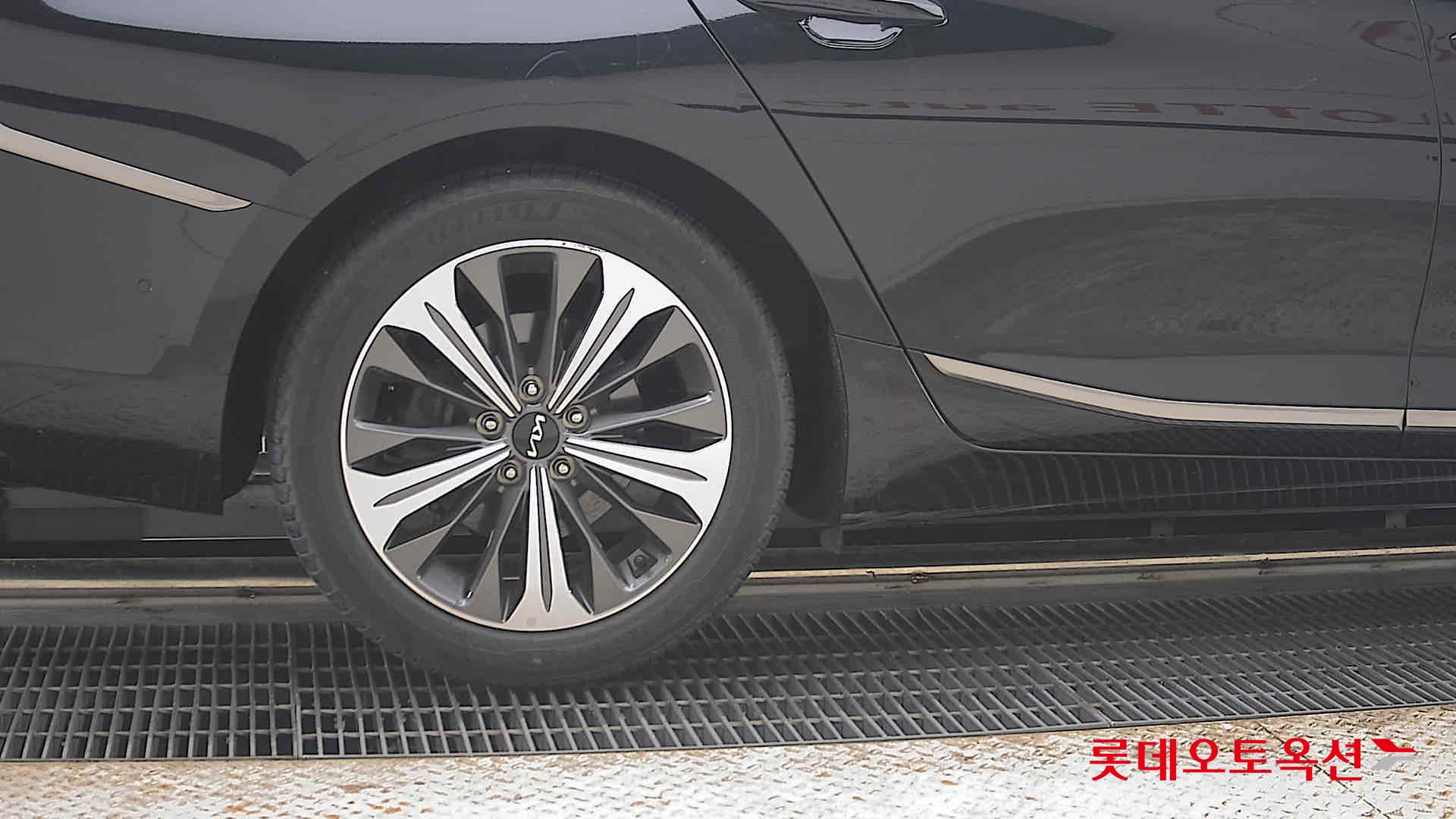 2023 - kia k8