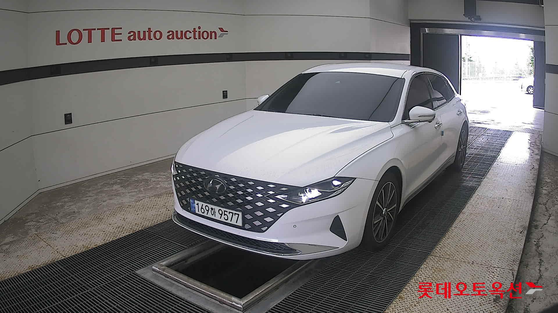 2022 - hyundai grandeur