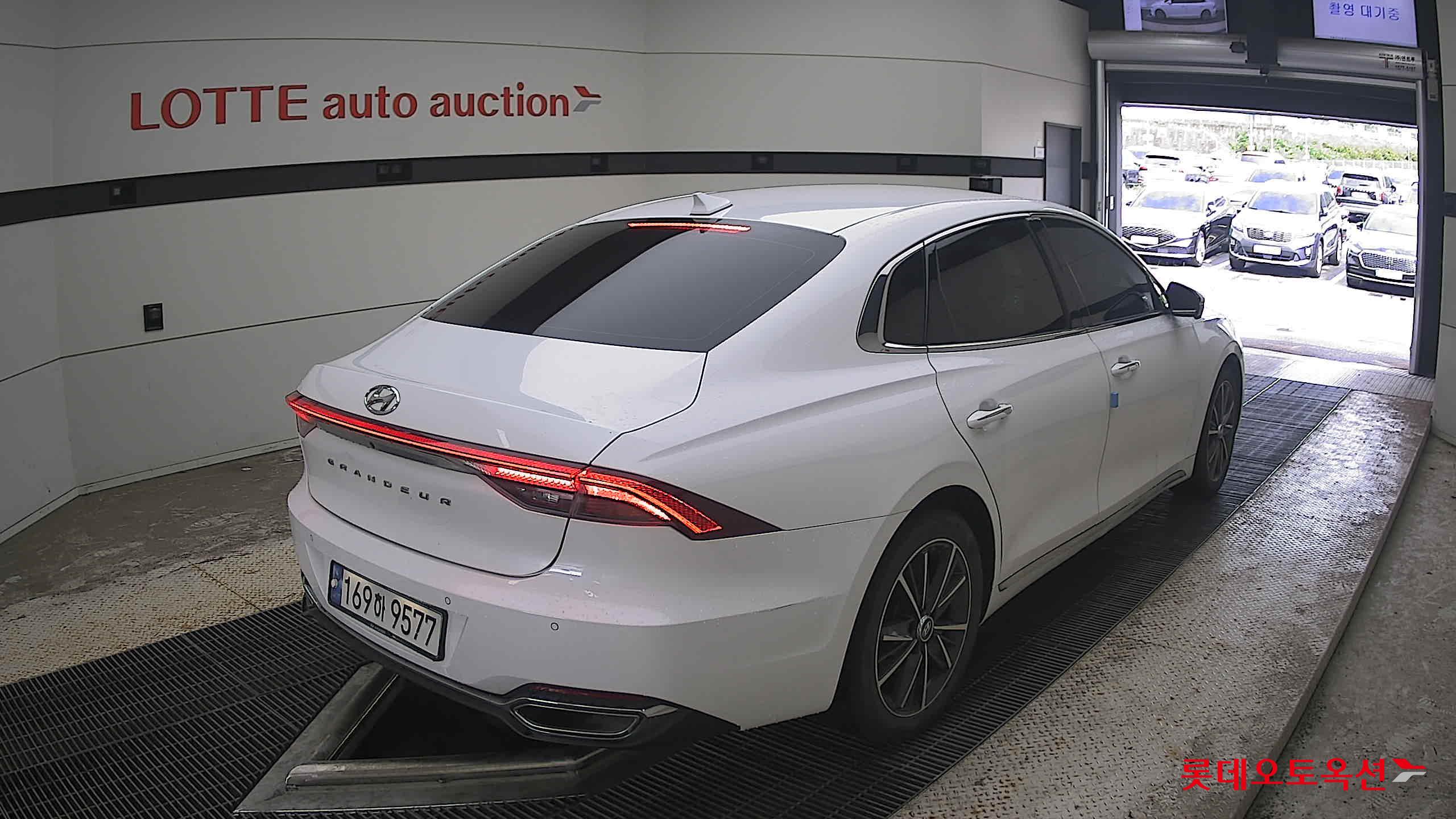 2022 - hyundai grandeur
