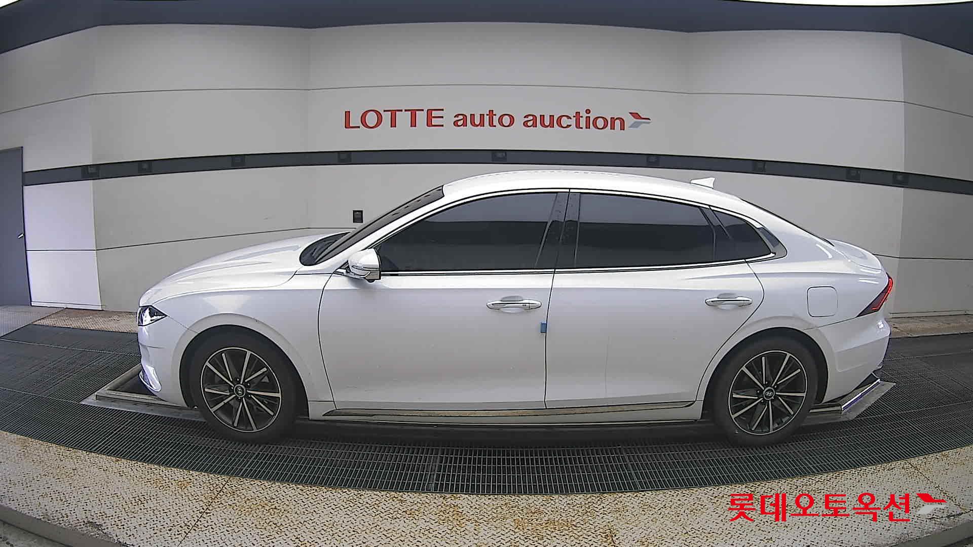 2022 - hyundai grandeur