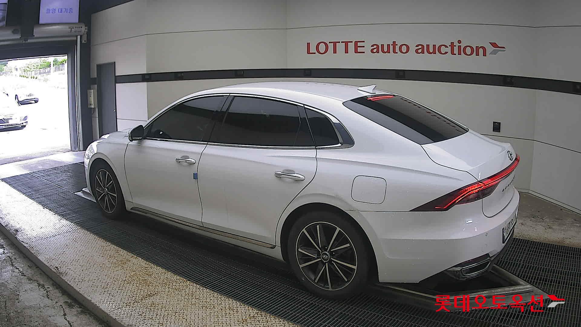 2022 - hyundai grandeur
