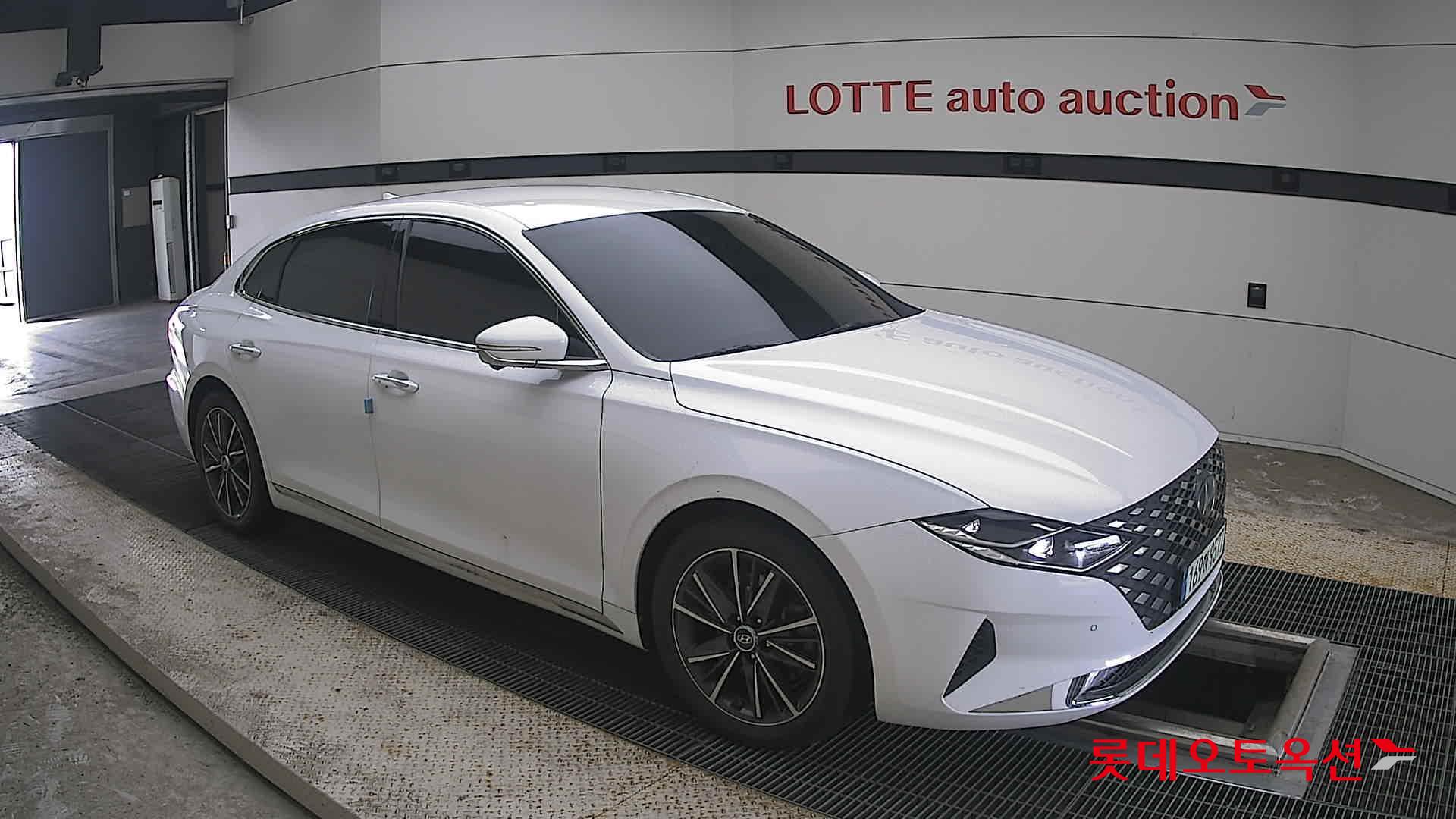2022 - hyundai grandeur