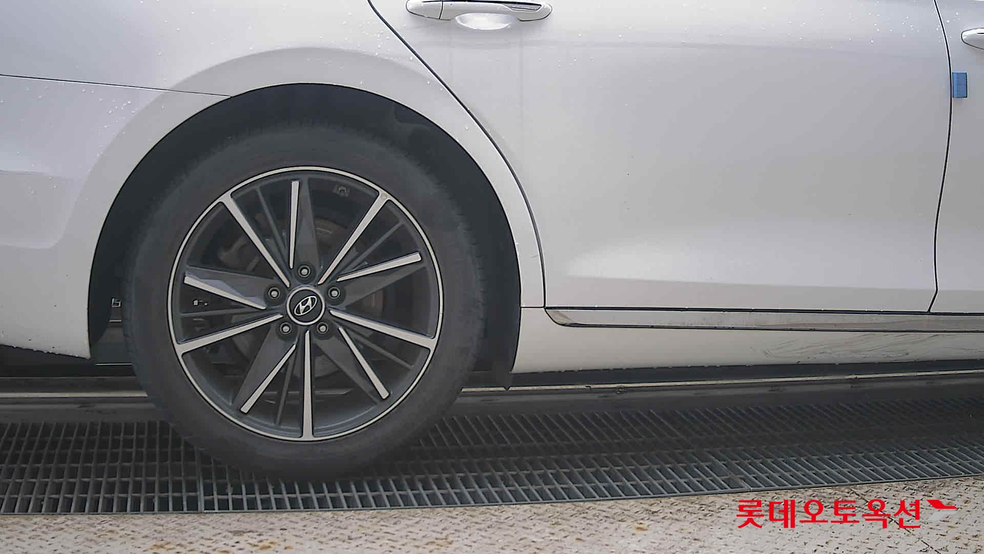 2022 - hyundai grandeur