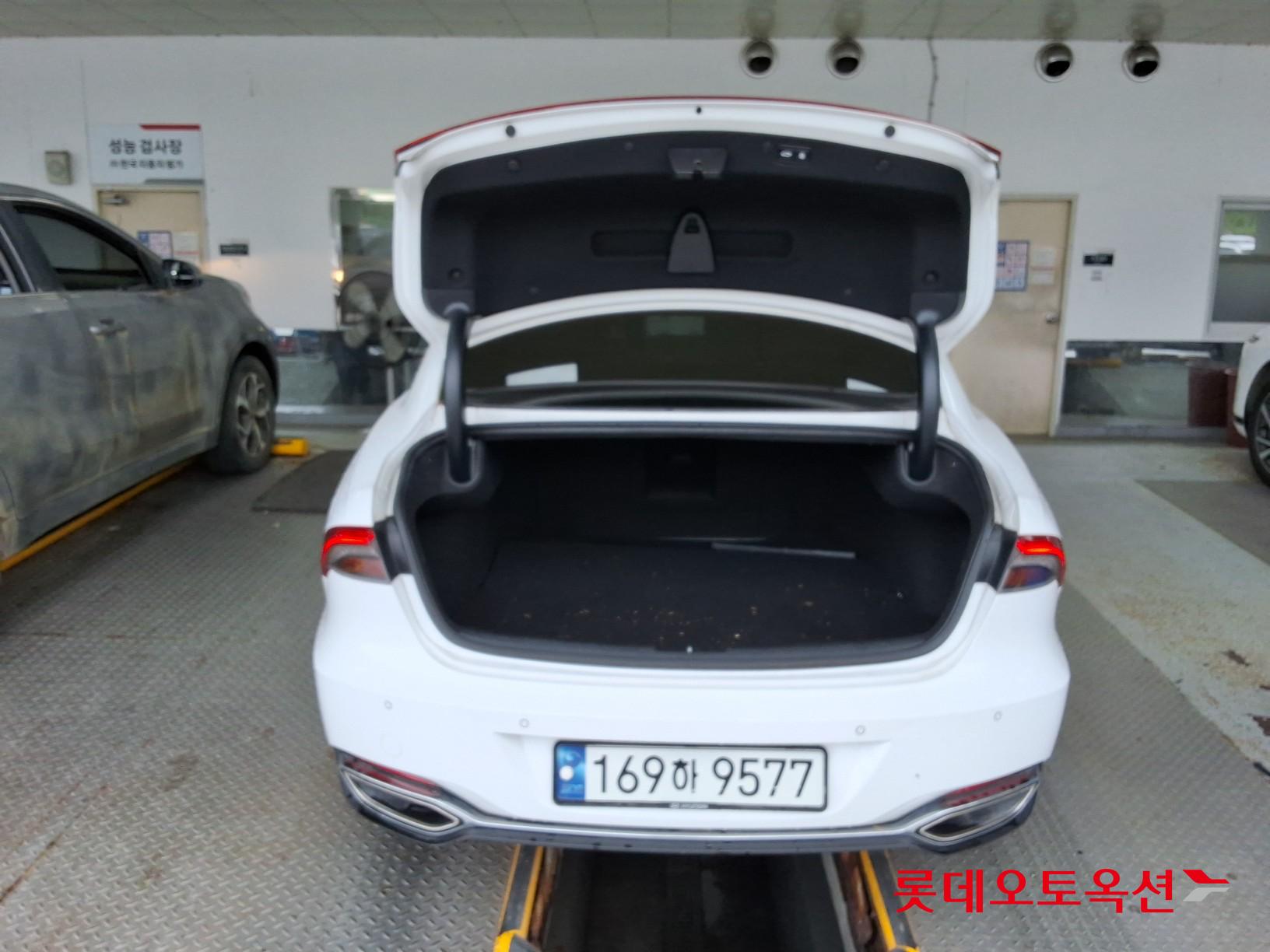 2022 - hyundai grandeur