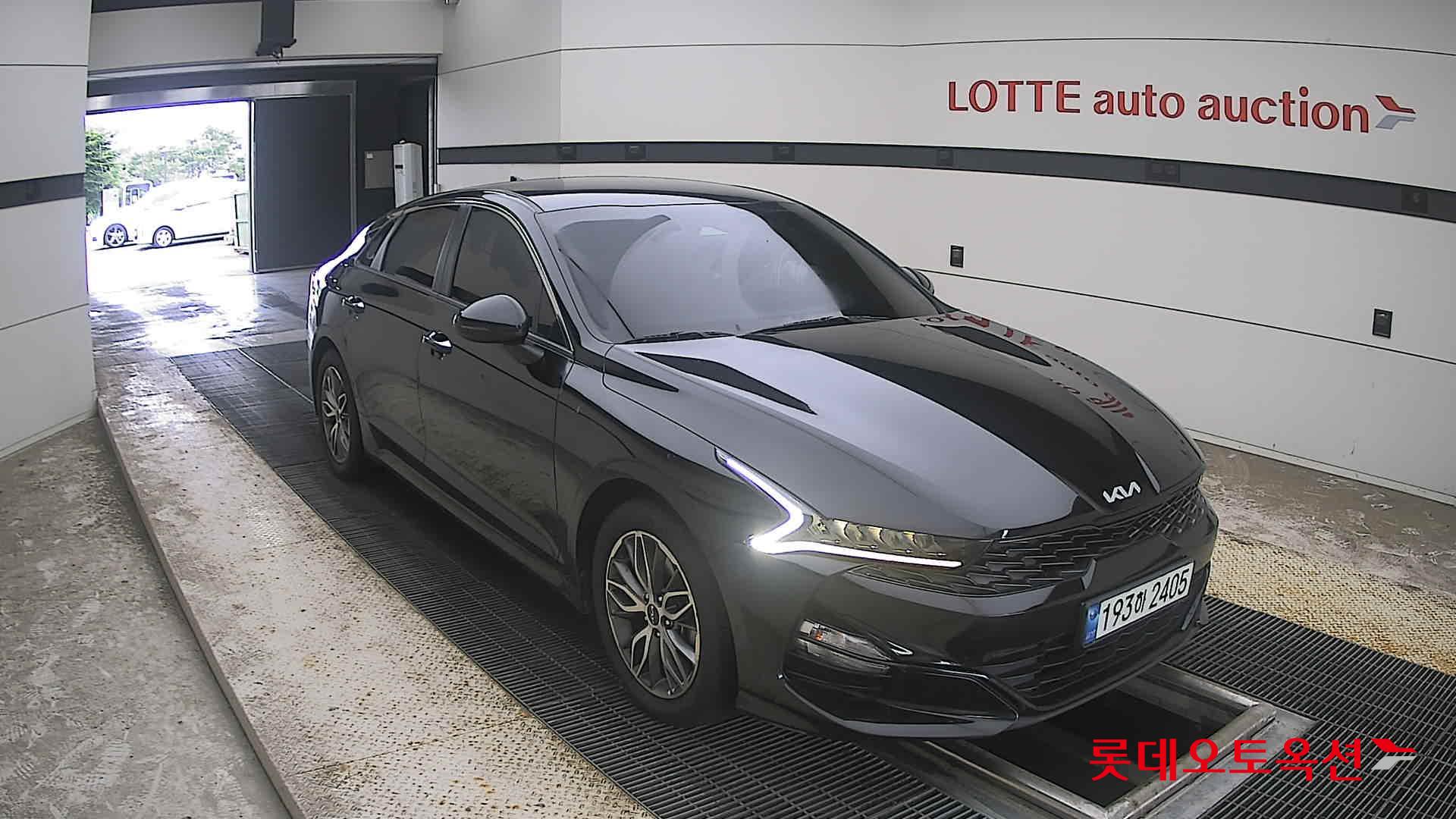 2022 - kia k5