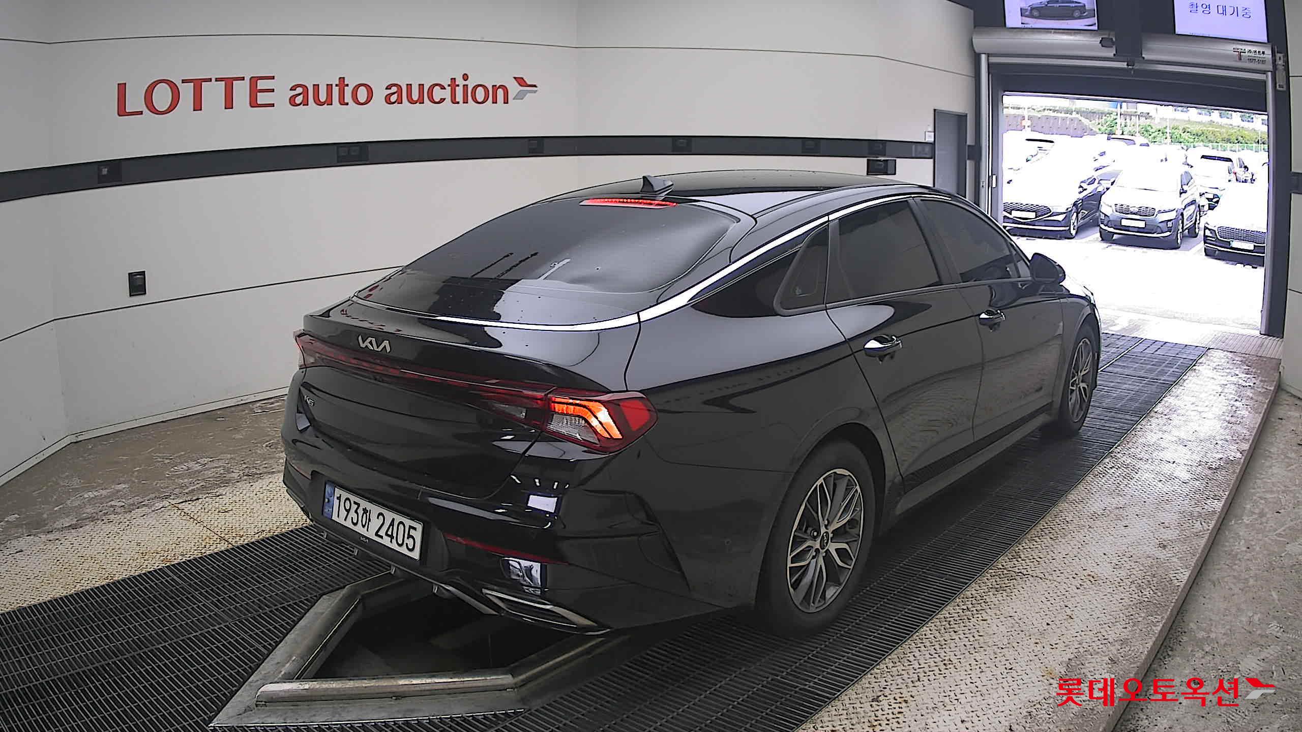 2022 - kia k5