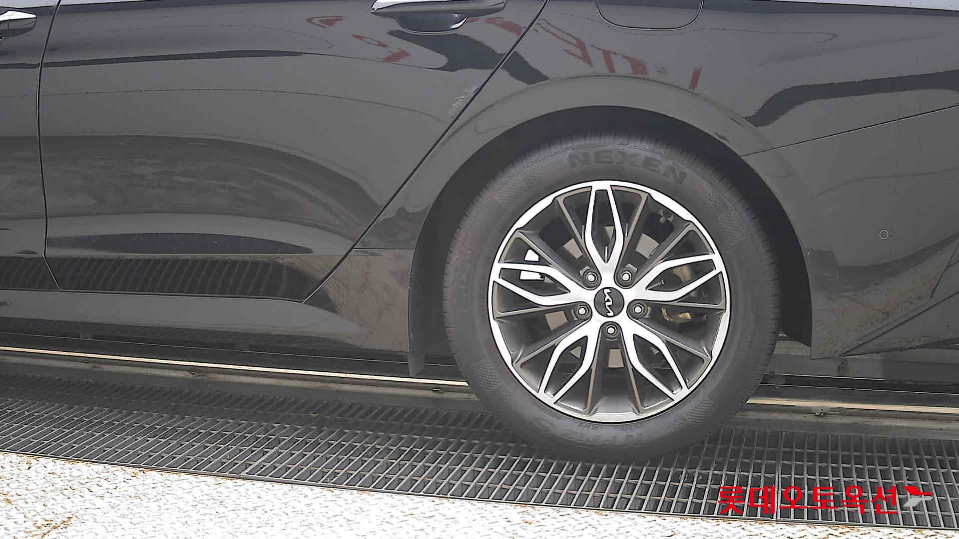 2022 - kia k5