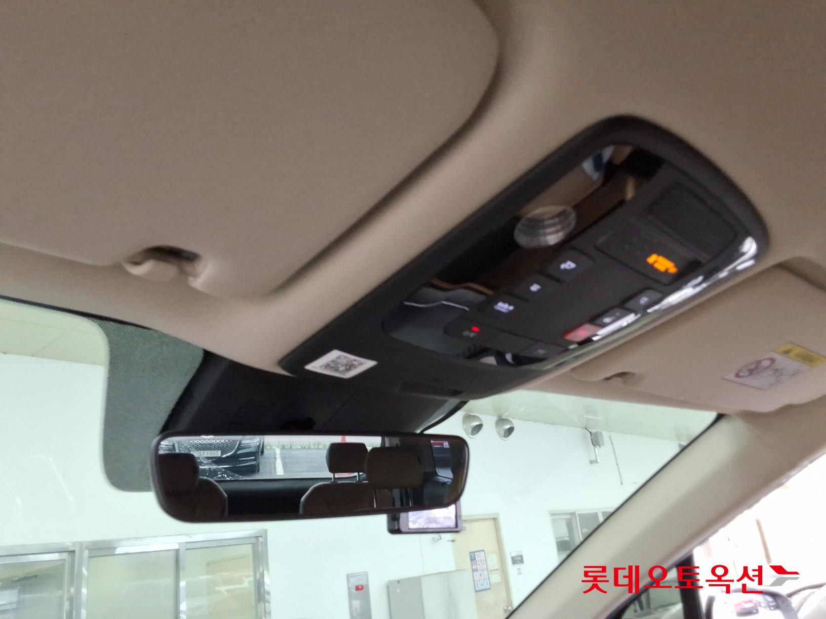 2023 - kia carnival