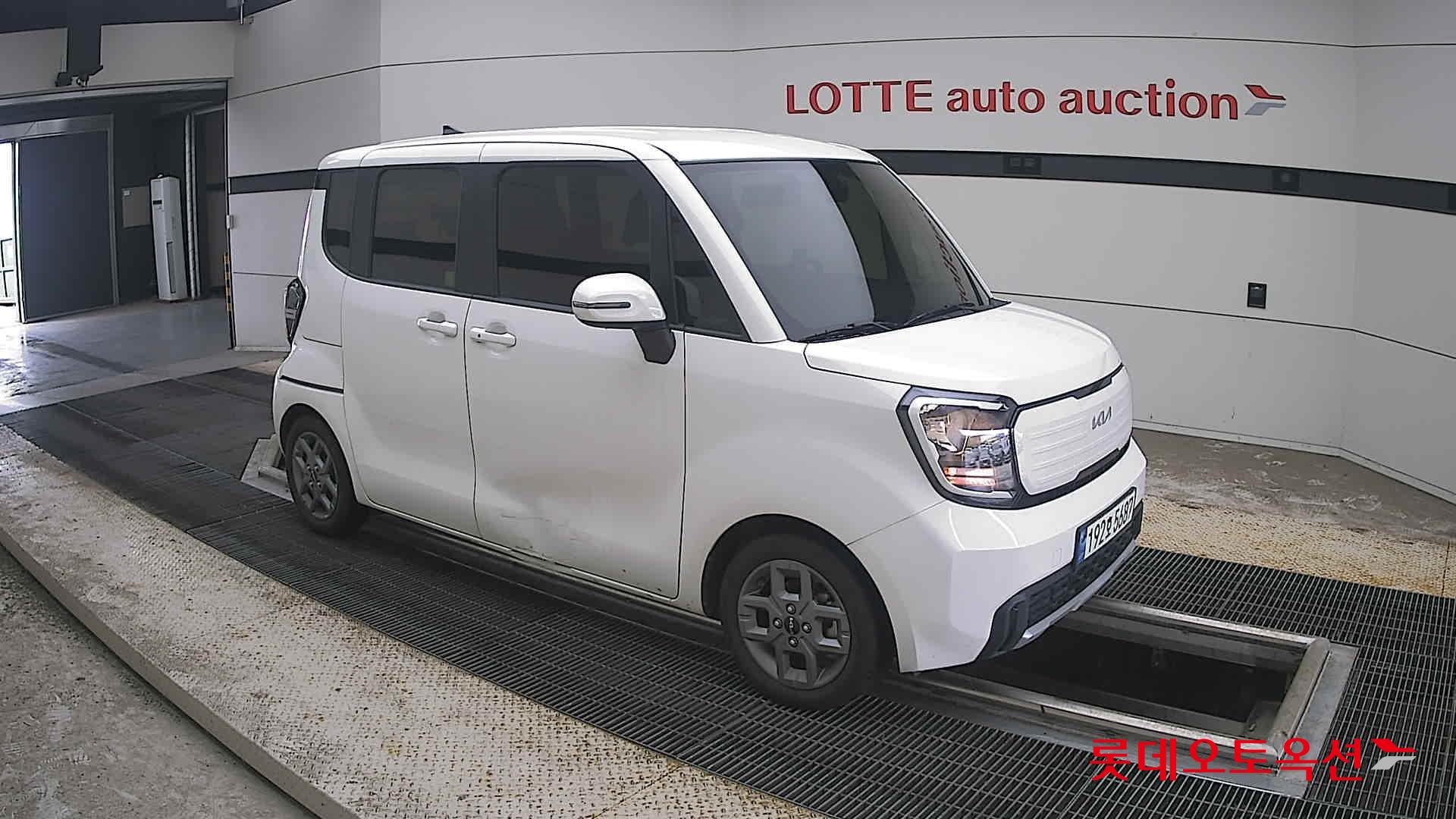 2023 - kia ray