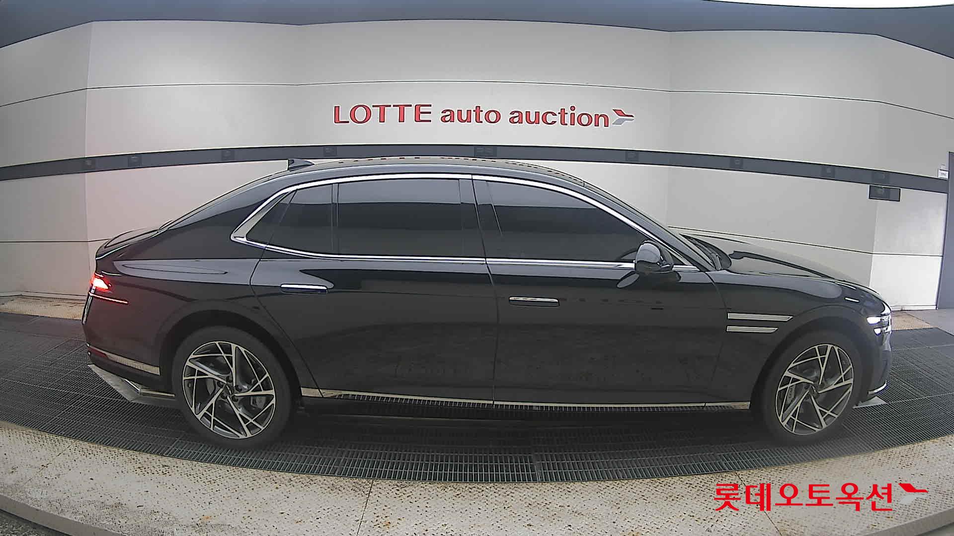 2022 - genesis g90