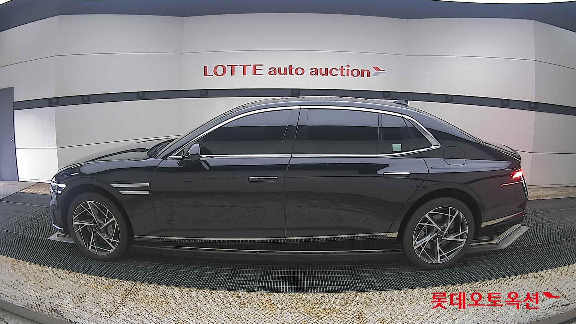 2022 - genesis g90