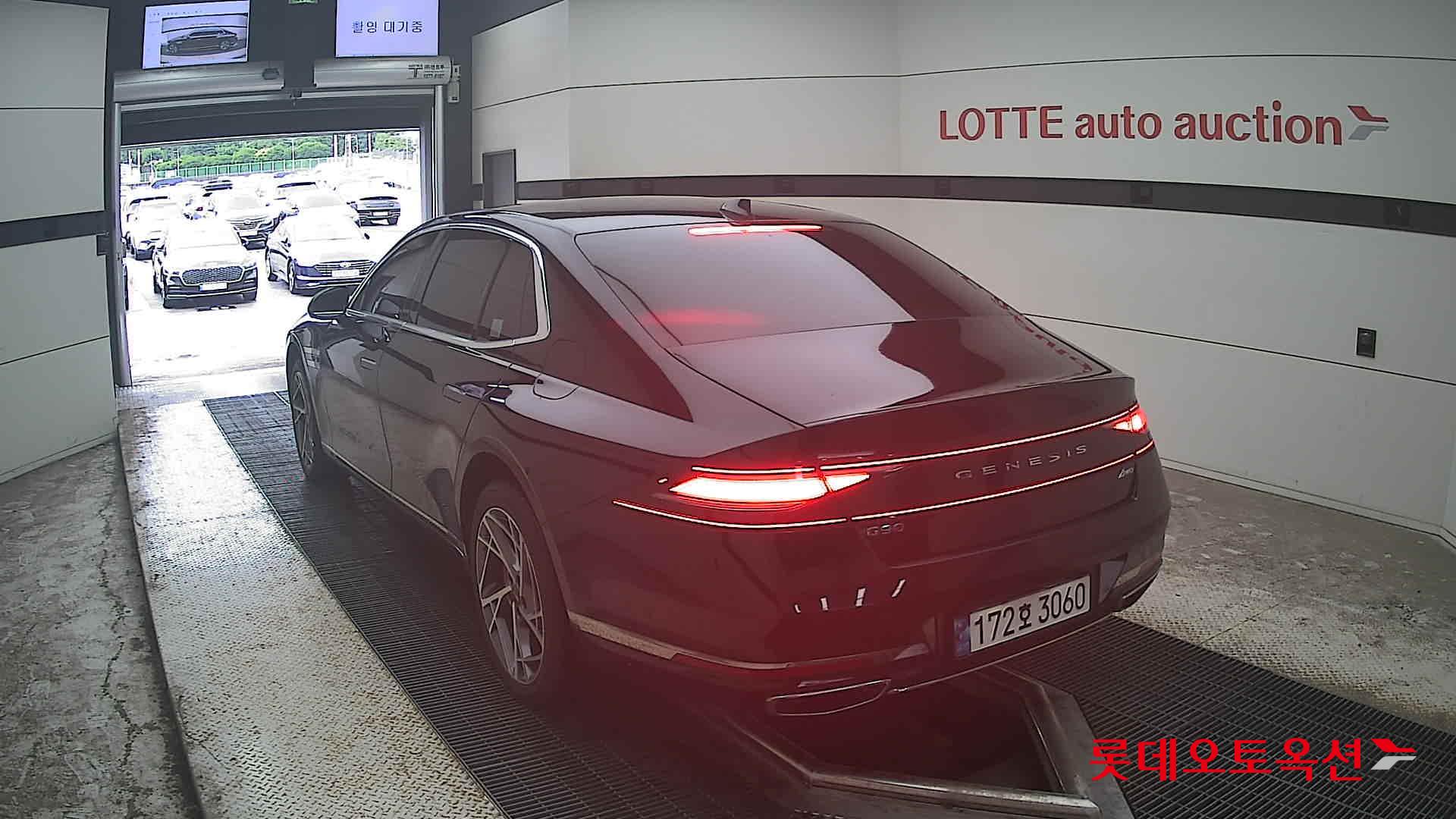 2022 - genesis g90