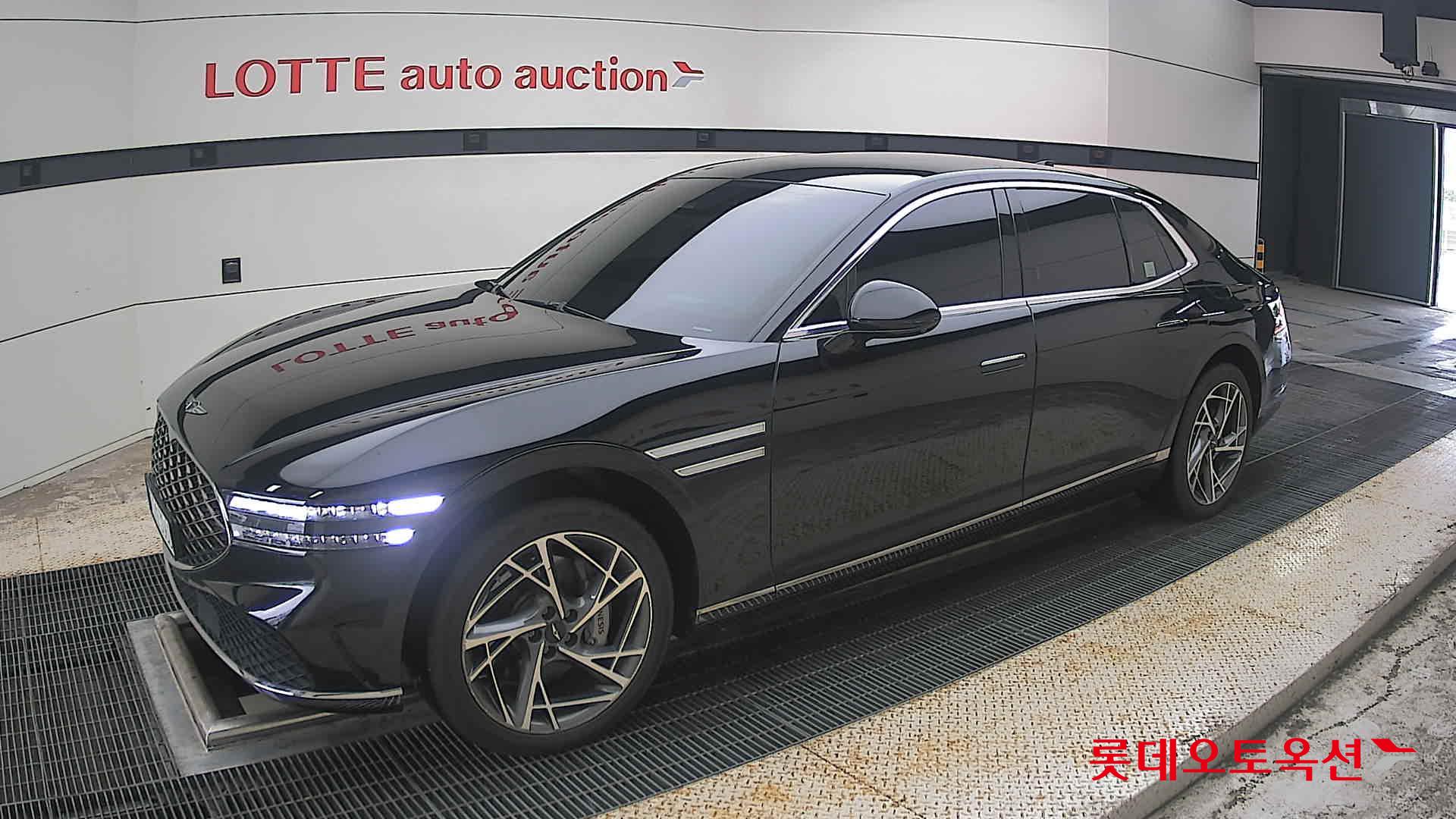 2022 - genesis g90