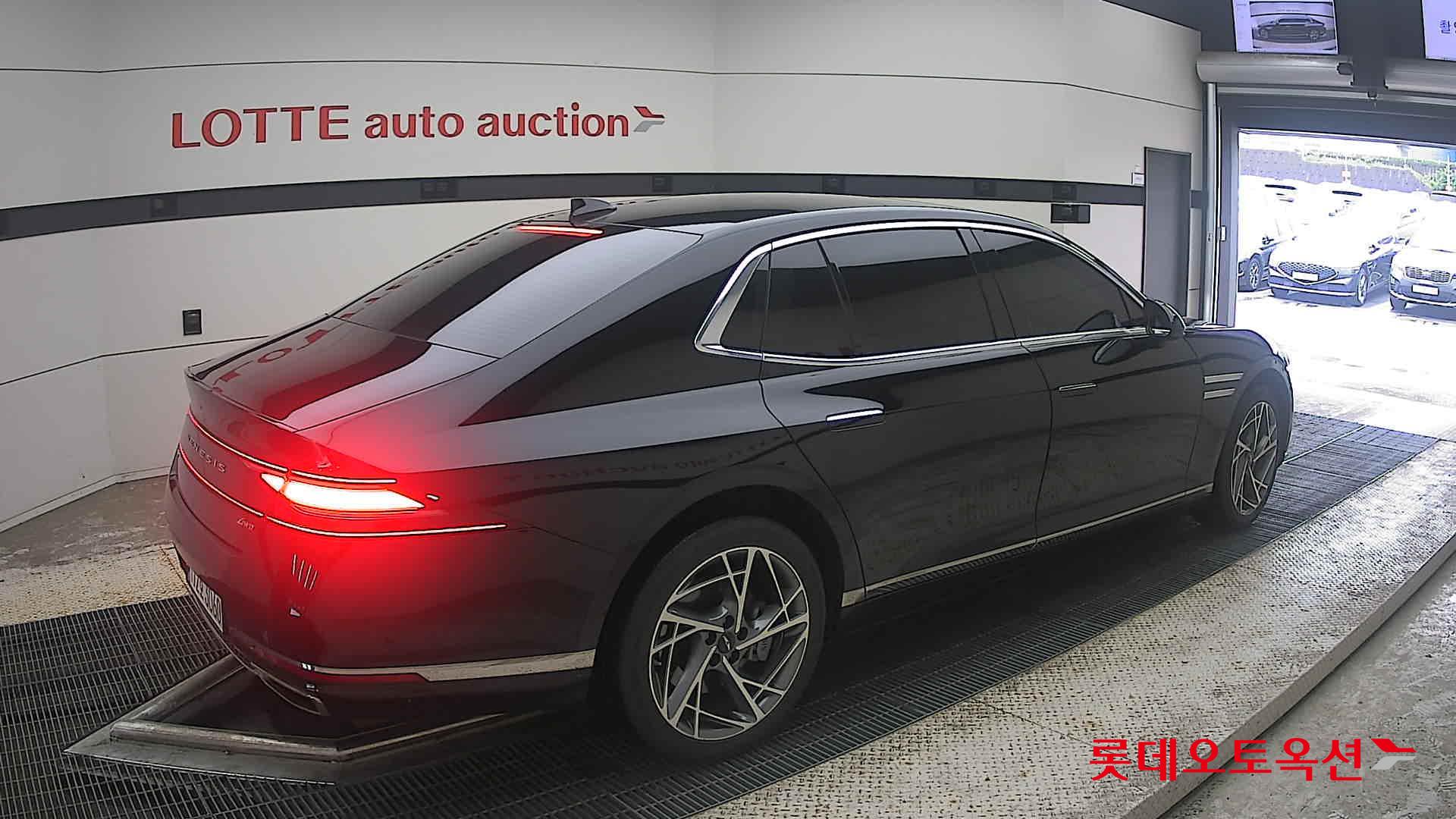 2022 - genesis g90
