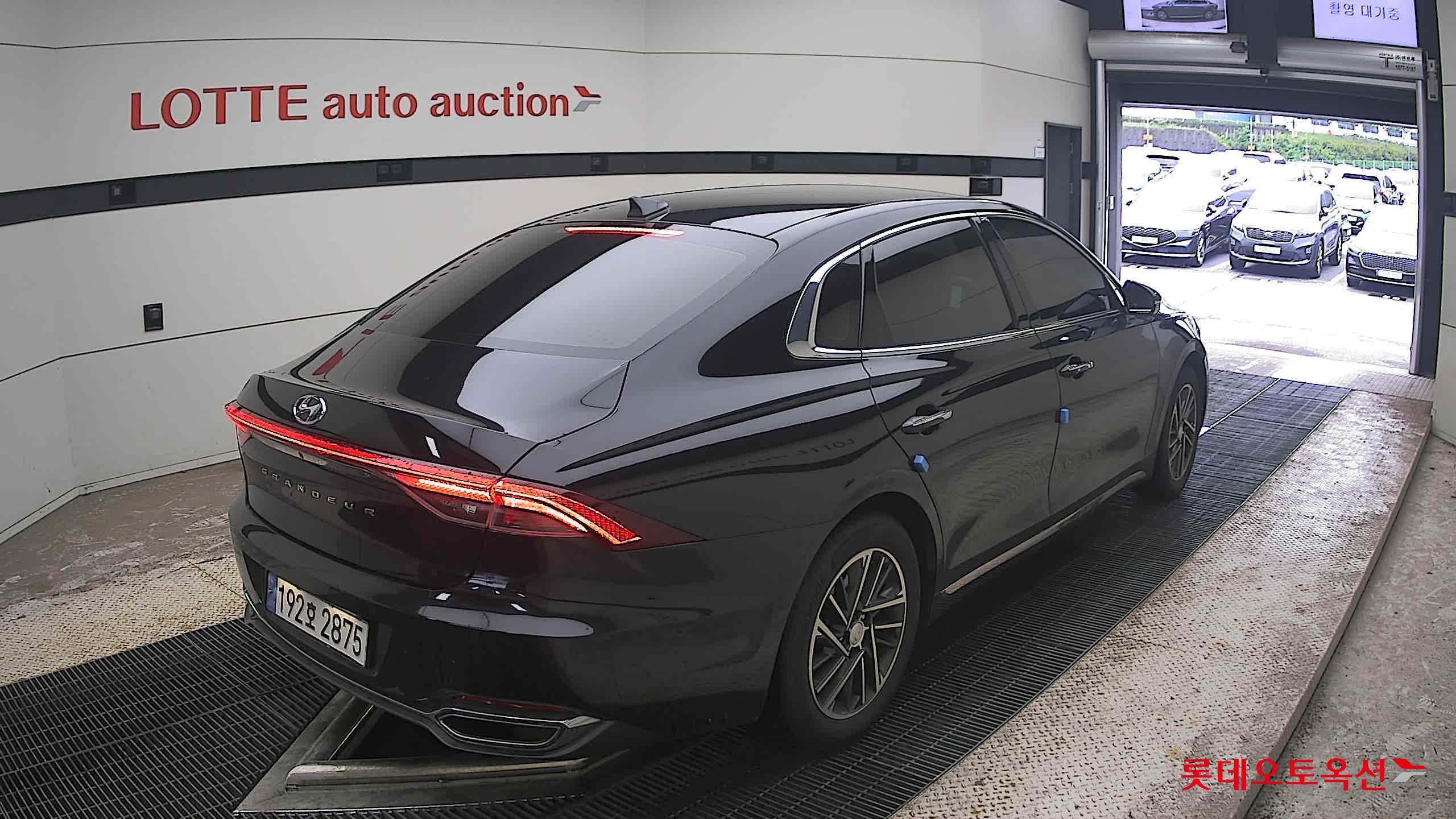 2022 - hyundai grandeur