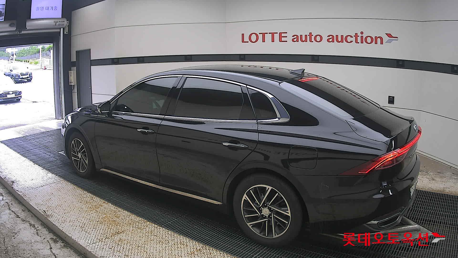 2022 - hyundai grandeur