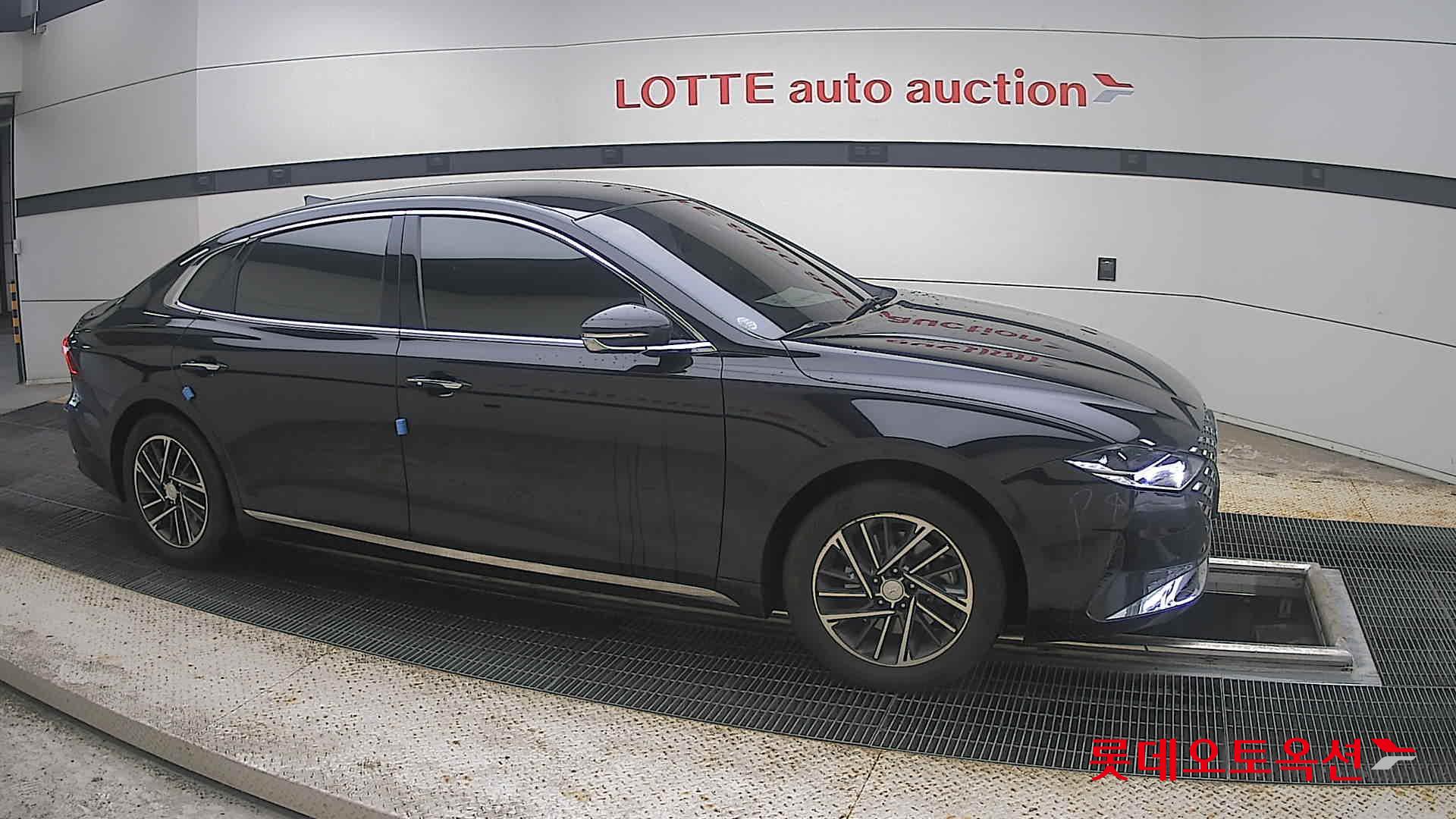 2022 - hyundai grandeur