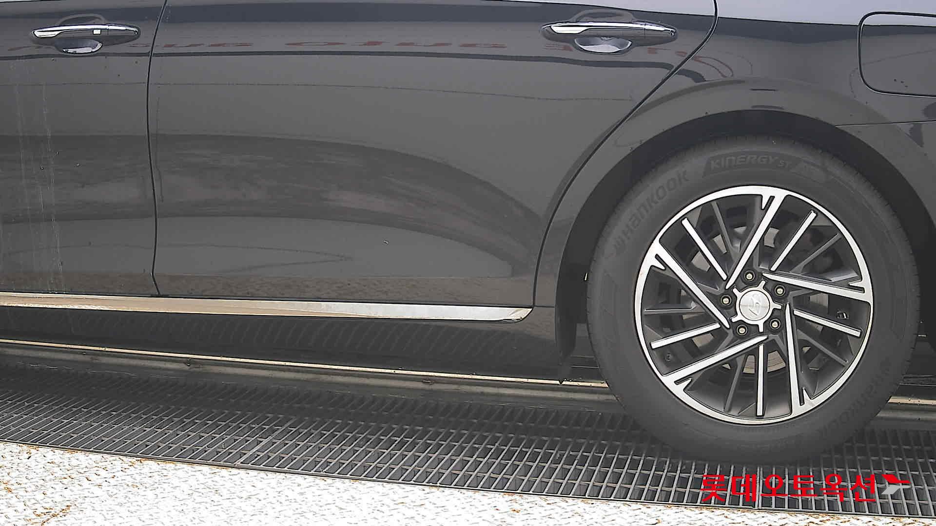 2022 - hyundai grandeur