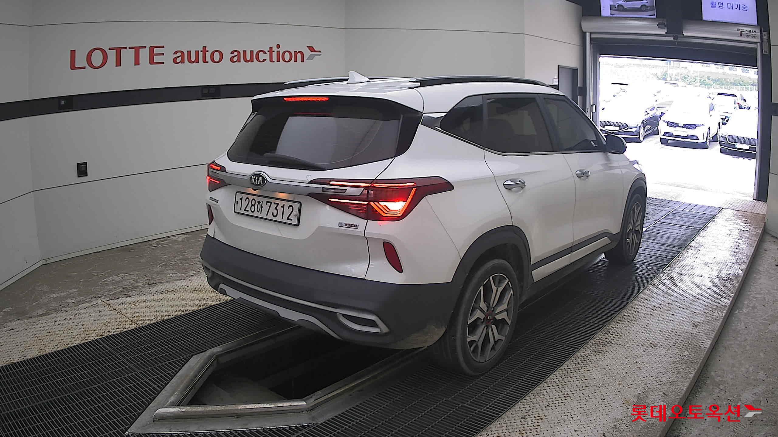 2020 - kia seltos