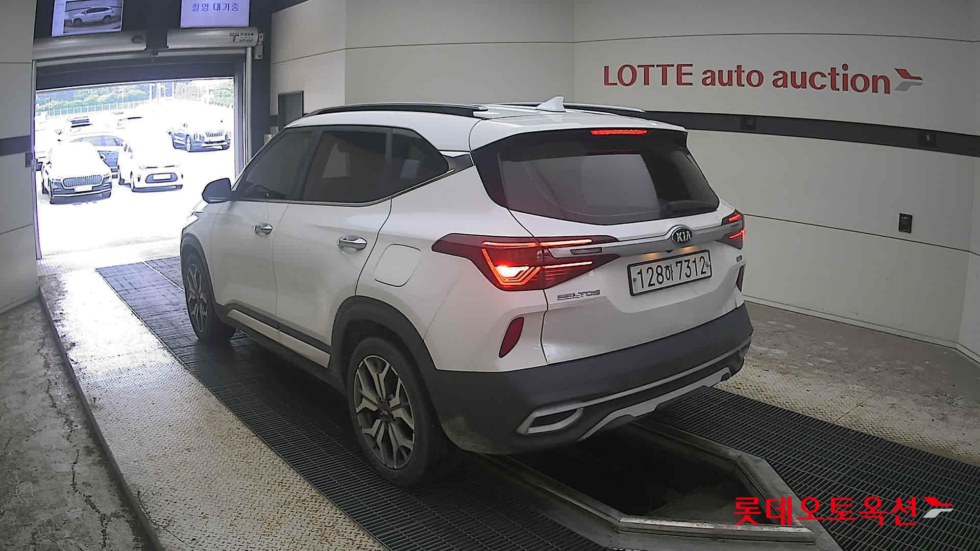 2020 - kia seltos