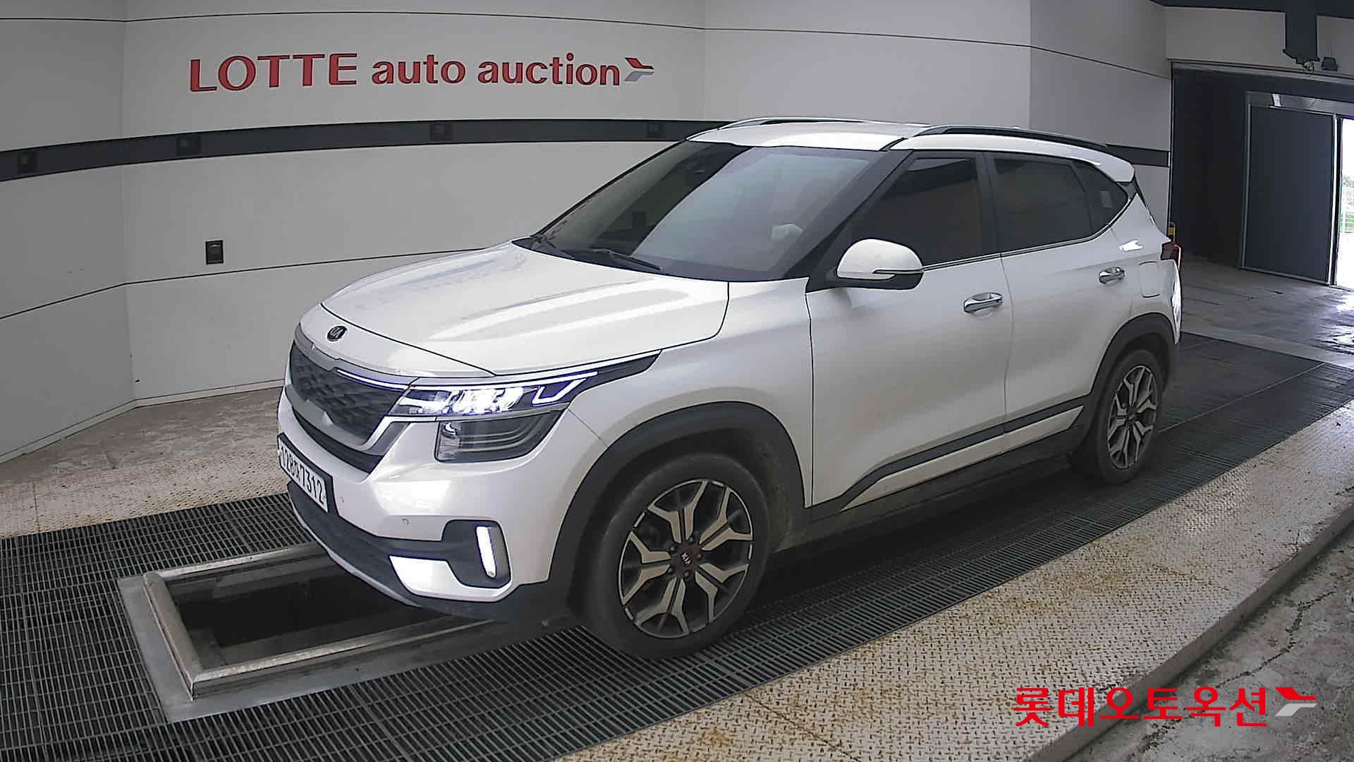 2020 - kia seltos