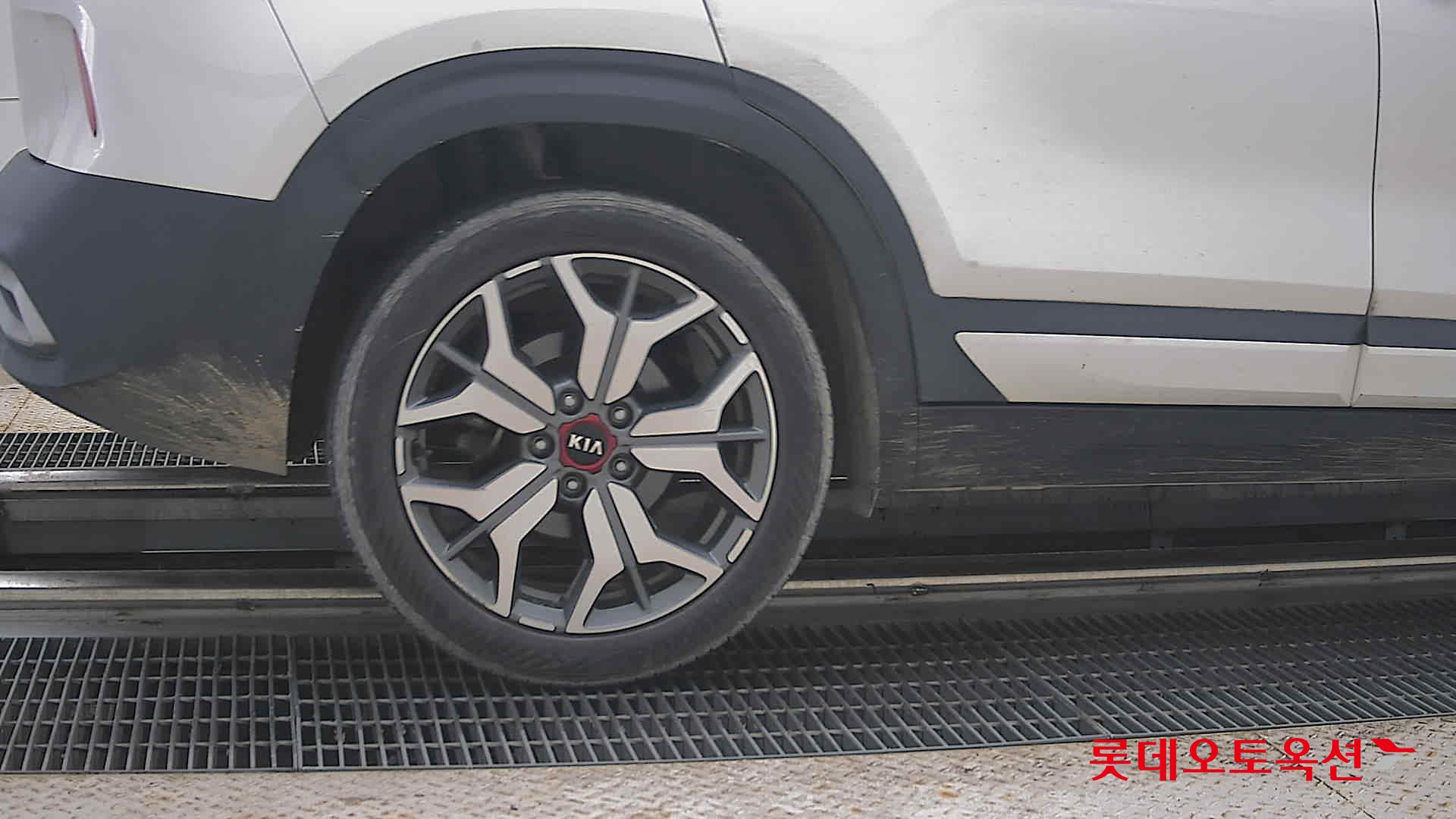 2020 - kia seltos