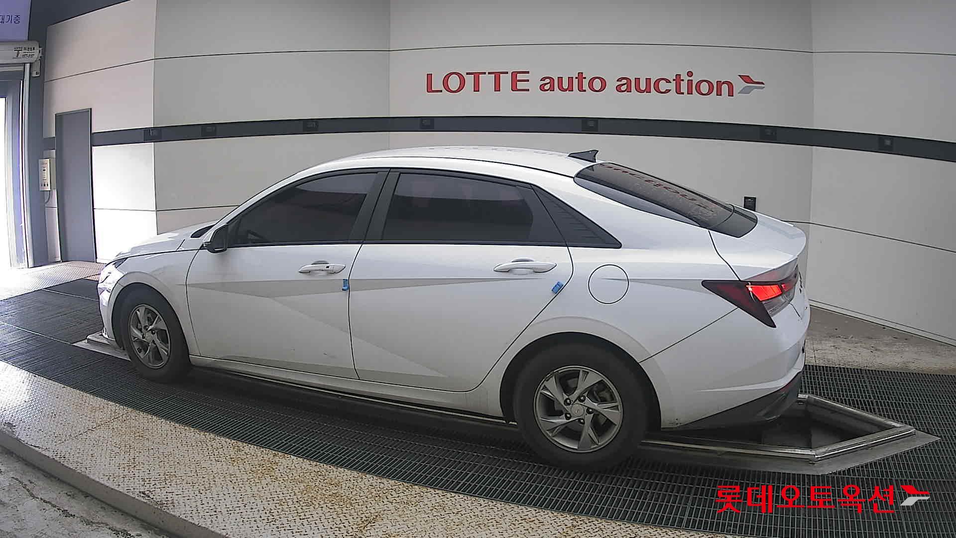 2021 - hyundai avante