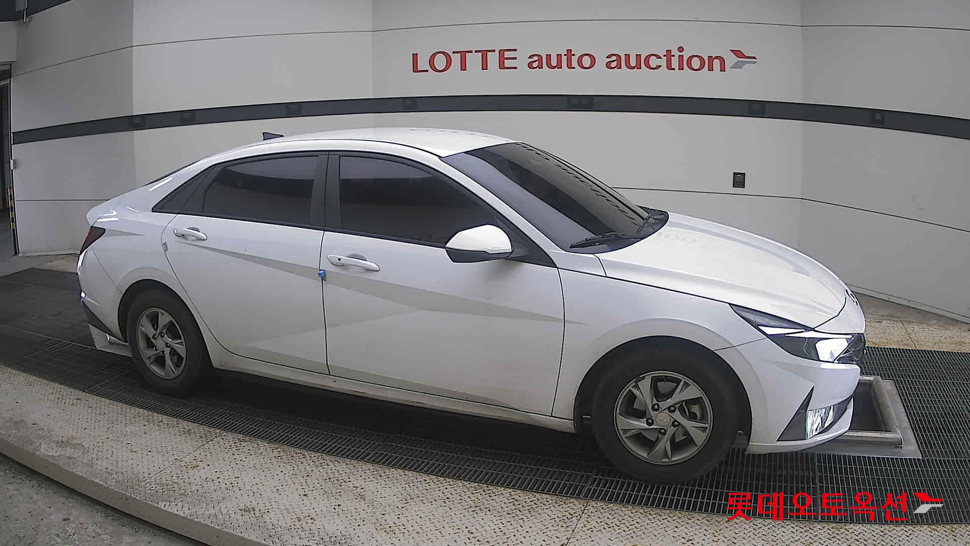 2021 - hyundai avante