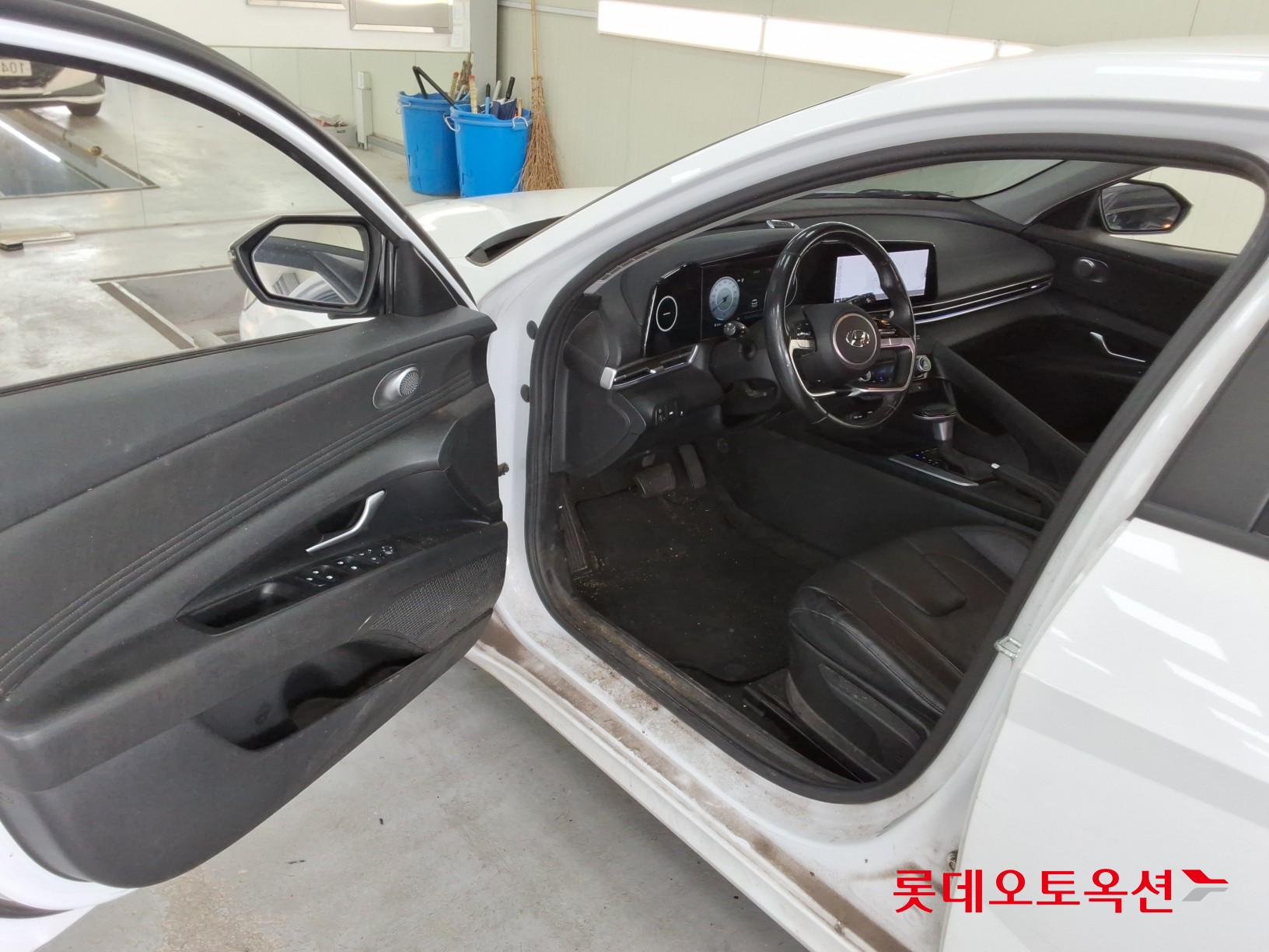 2021 - hyundai avante