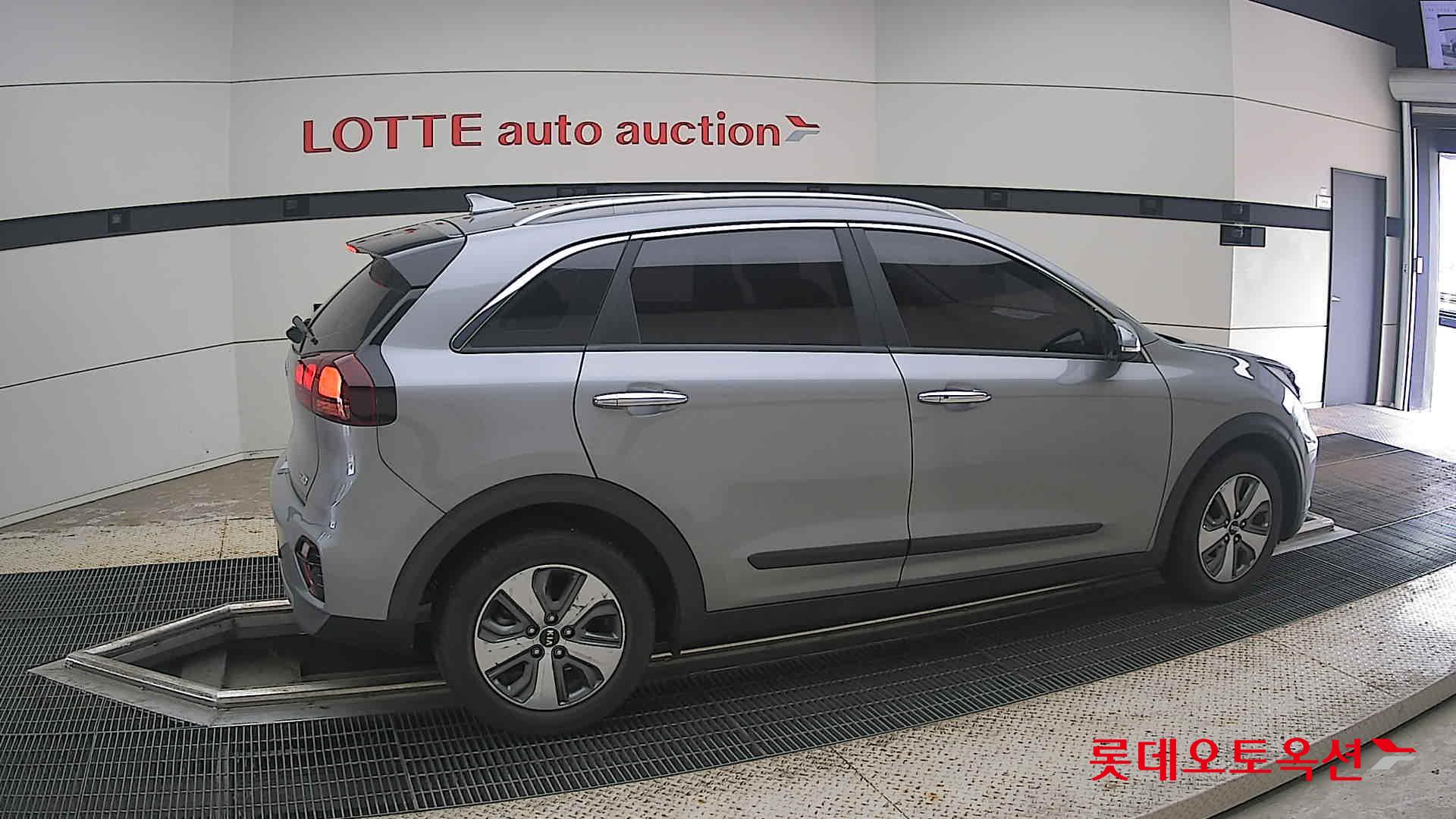 2021 - kia niro