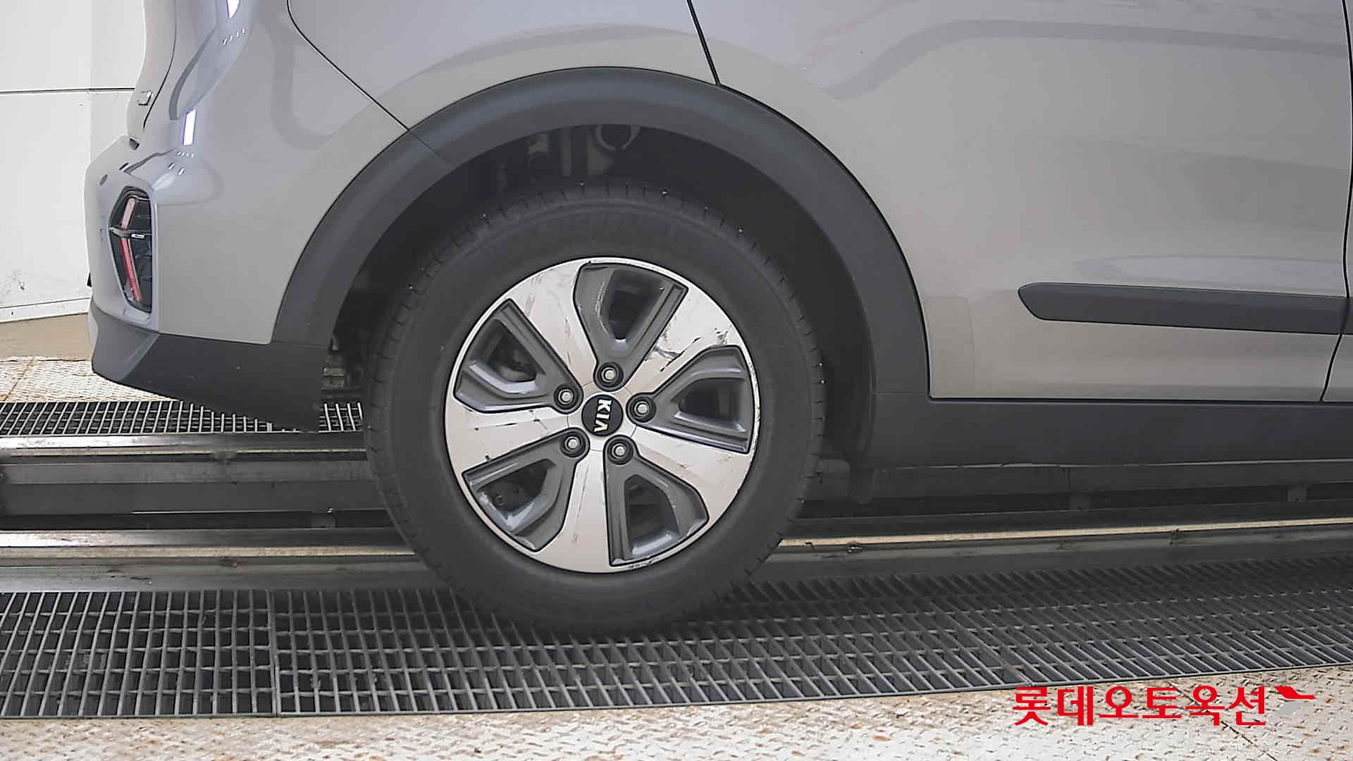 2021 - kia niro