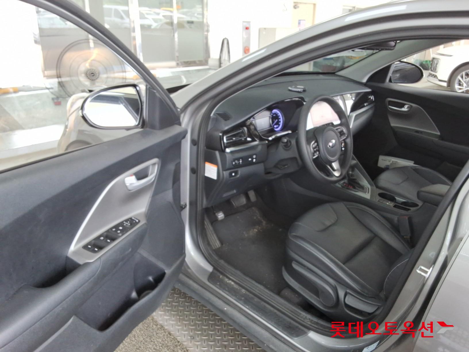 2021 - kia niro