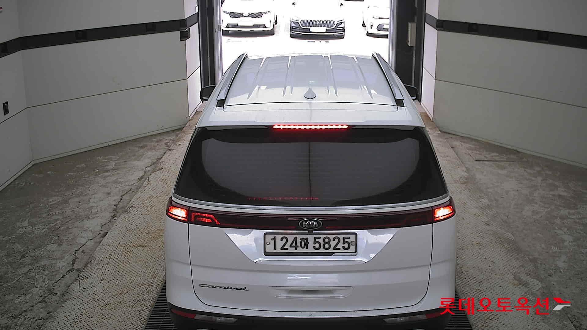 2021 - kia carnival