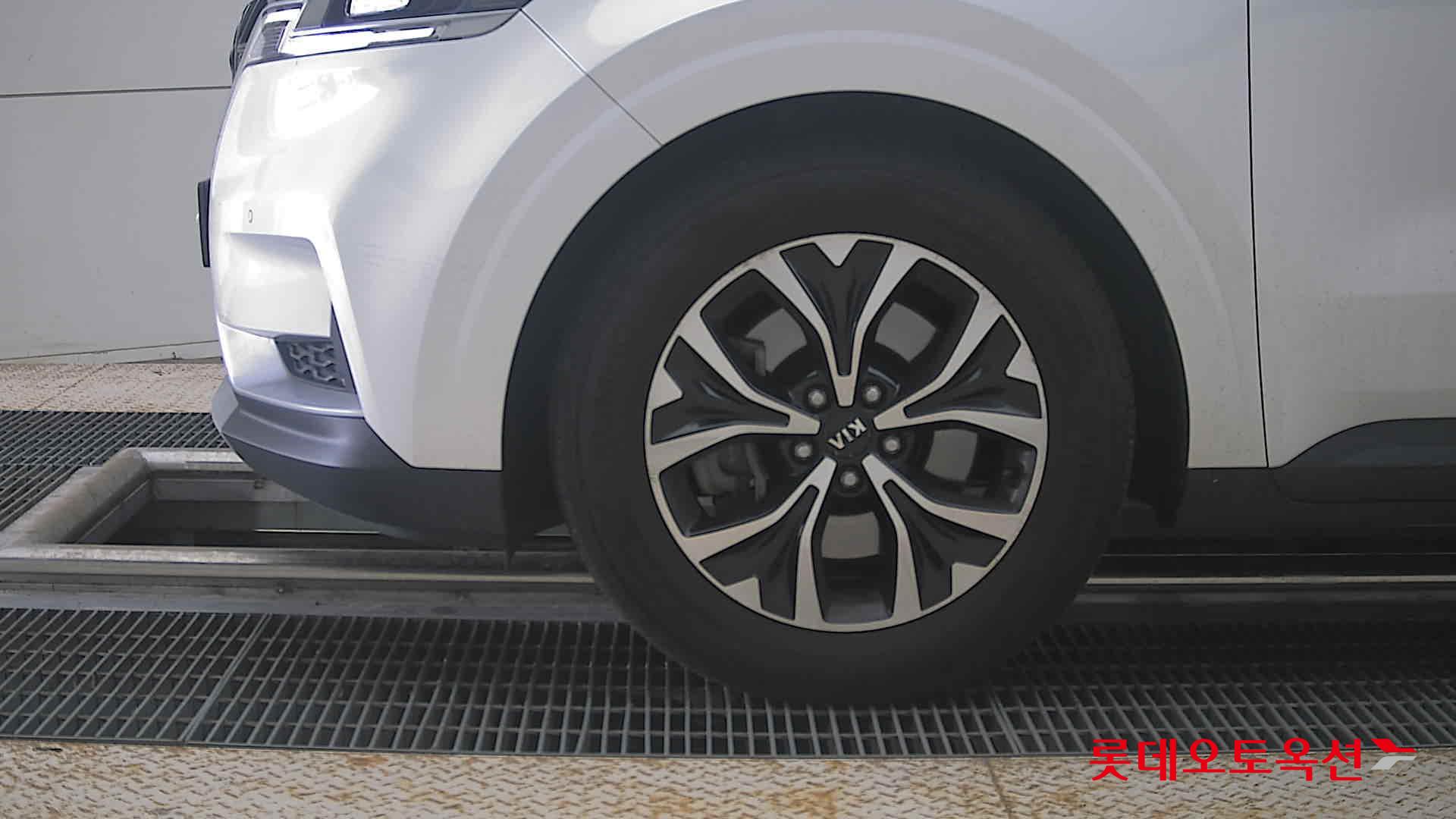 2021 - kia carnival