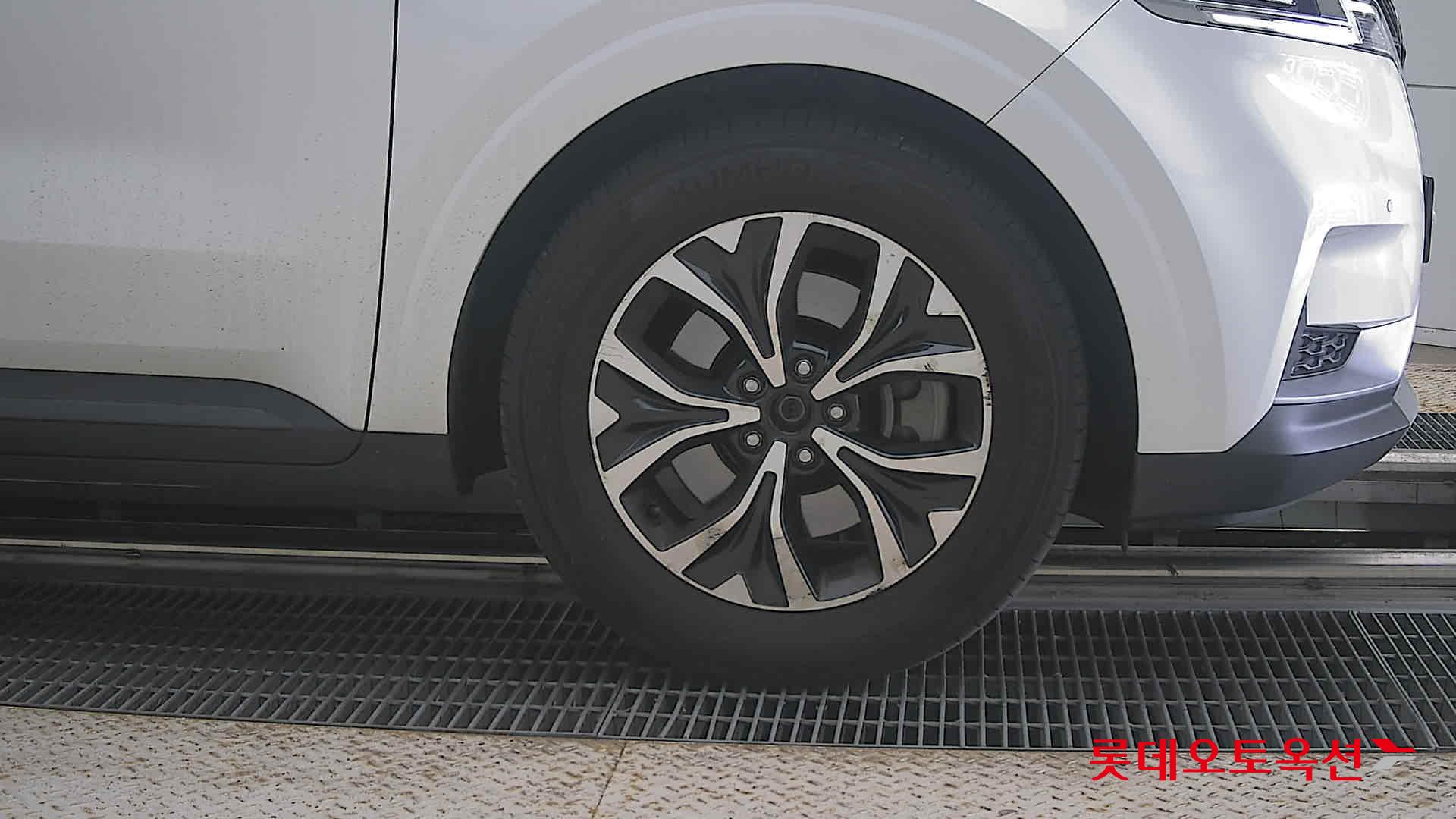 2021 - kia carnival